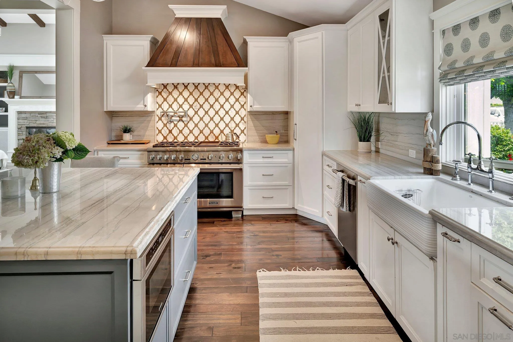 https://cdn.realtyfeed.com/cdn/127/260010656/8ec96c4d5c3b23ea8d6c8c856041a758.webp