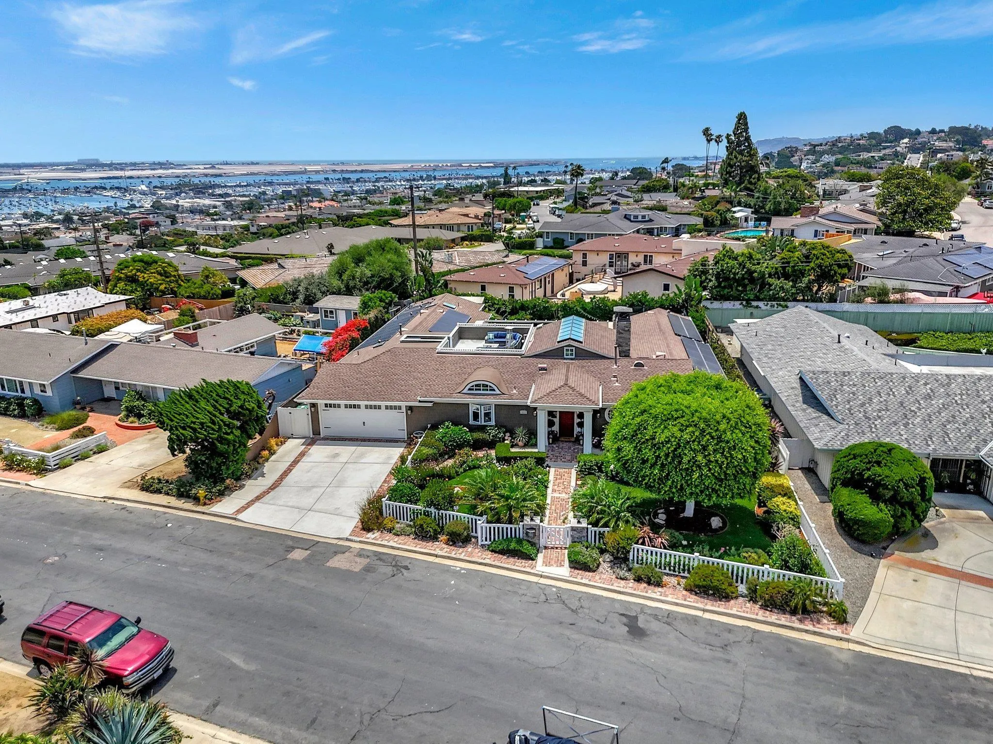 https://cdn.realtyfeed.com/cdn/127/260010656/a10d833748e715c901d84968ca36d79b.webp