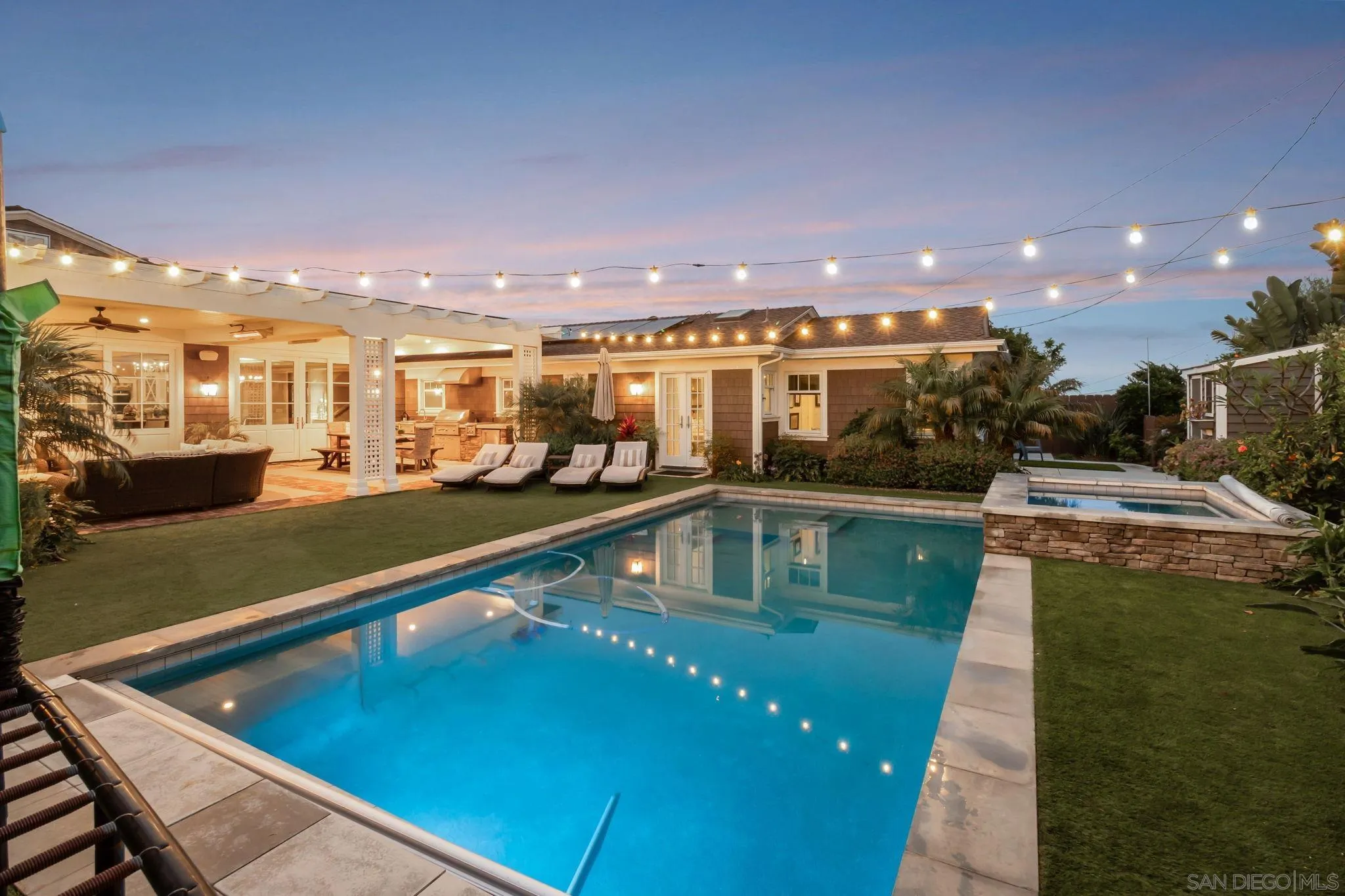 https://cdn.realtyfeed.com/cdn/127/260010656/a48a4a3d6f8621569329e7624708403e.webp