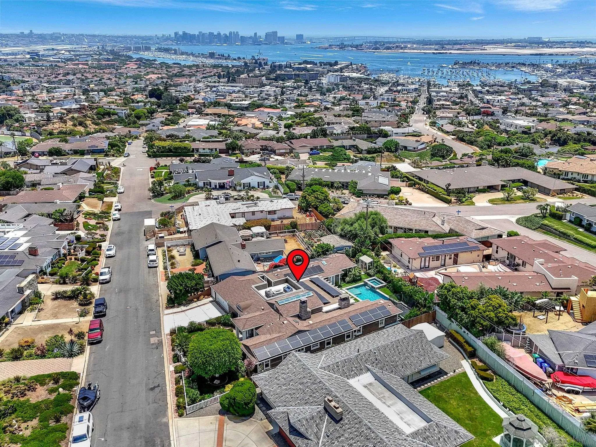 https://cdn.realtyfeed.com/cdn/127/260010656/b0c5bac540c9540e614771fd24a011e1.webp