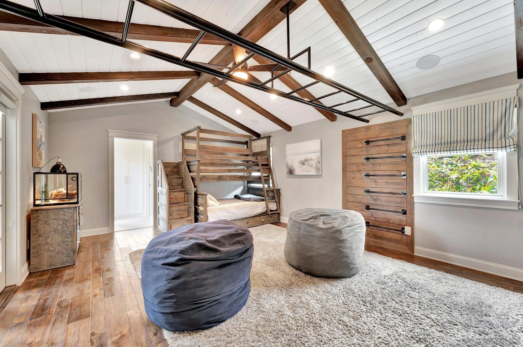 https://cdn.realtyfeed.com/cdn/127/260010656/d06060cc63d2a8454733df78ba76bcd0.webp