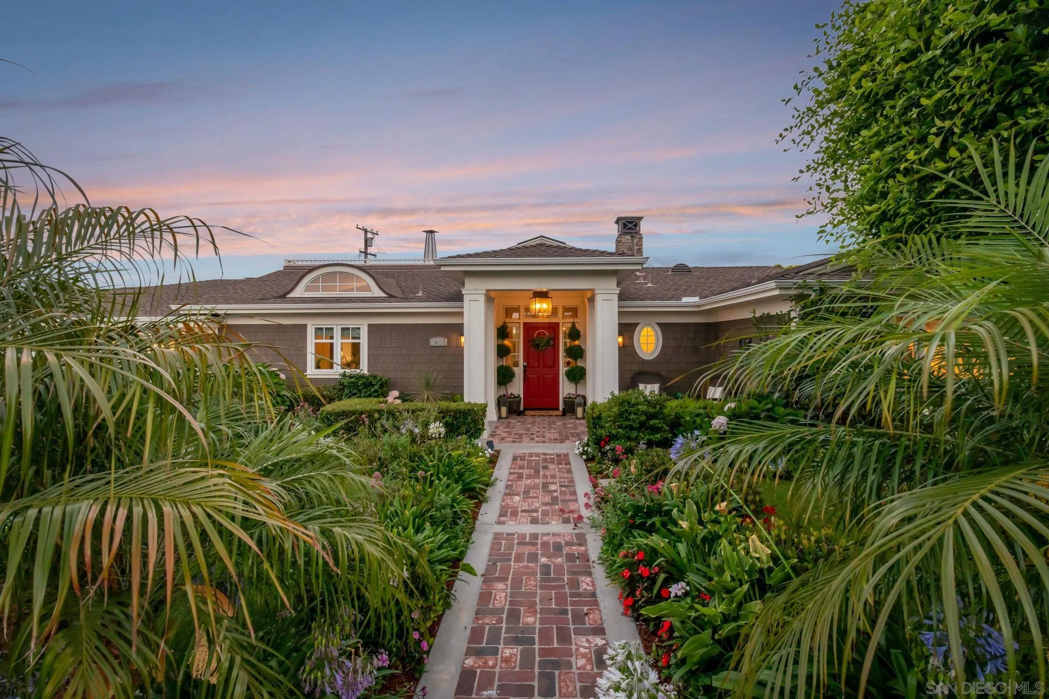 https://cdn.realtyfeed.com/cdn/127/260010656/ec36825f0ddef566464bb5be951f3238.webp