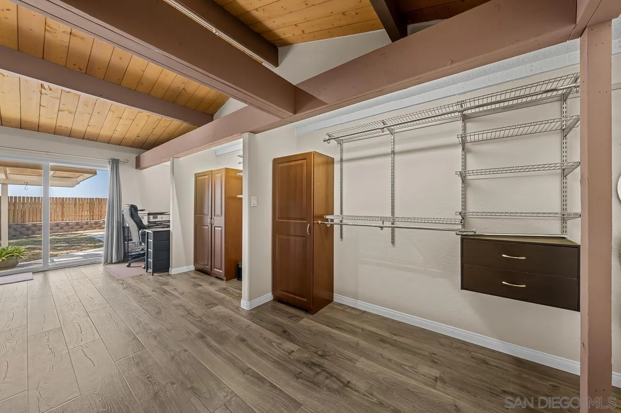 https://cdn.realtyfeed.com/cdn/127/260010658/24a871308a15c878b3c30a1e6e2631eb.webp
