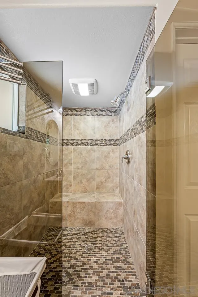 https://cdn.realtyfeed.com/cdn/127/260010658/4fb53b344facc2736627dddcfba6ea34.webp