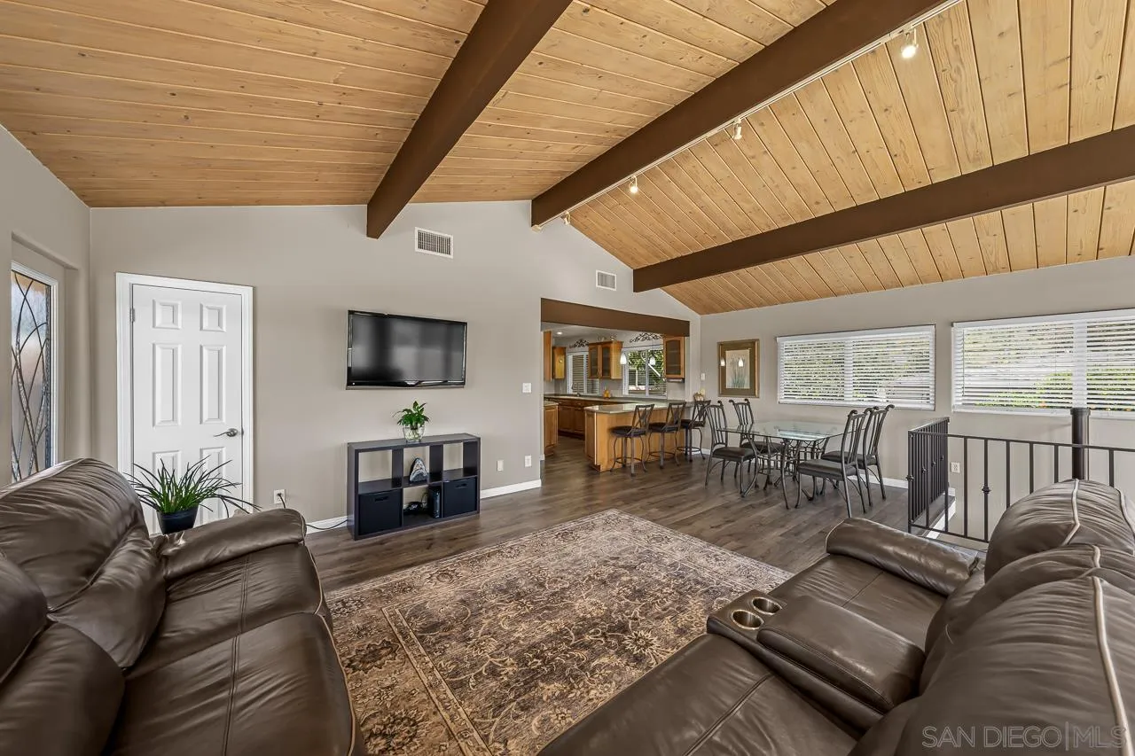 https://cdn.realtyfeed.com/cdn/127/260010658/a188867a878a44e8be22d77fc0dd5465.webp