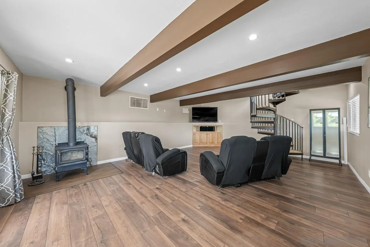 https://cdn.realtyfeed.com/cdn/127/260010658/d16bca9bd3628222c5d8ca17730e5d9c.webp