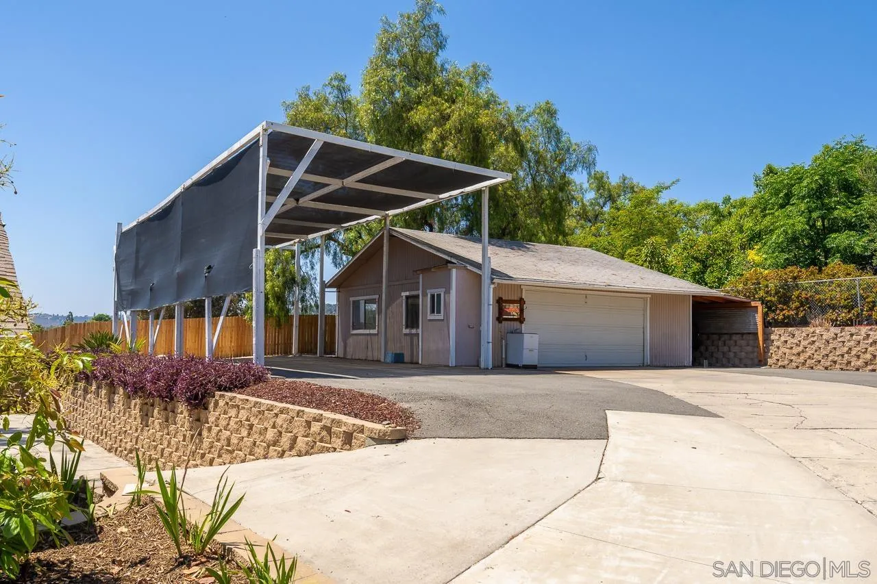 https://cdn.realtyfeed.com/cdn/127/260010658/d18aafb9eb384fc51db789aabb5e8aa2.webp