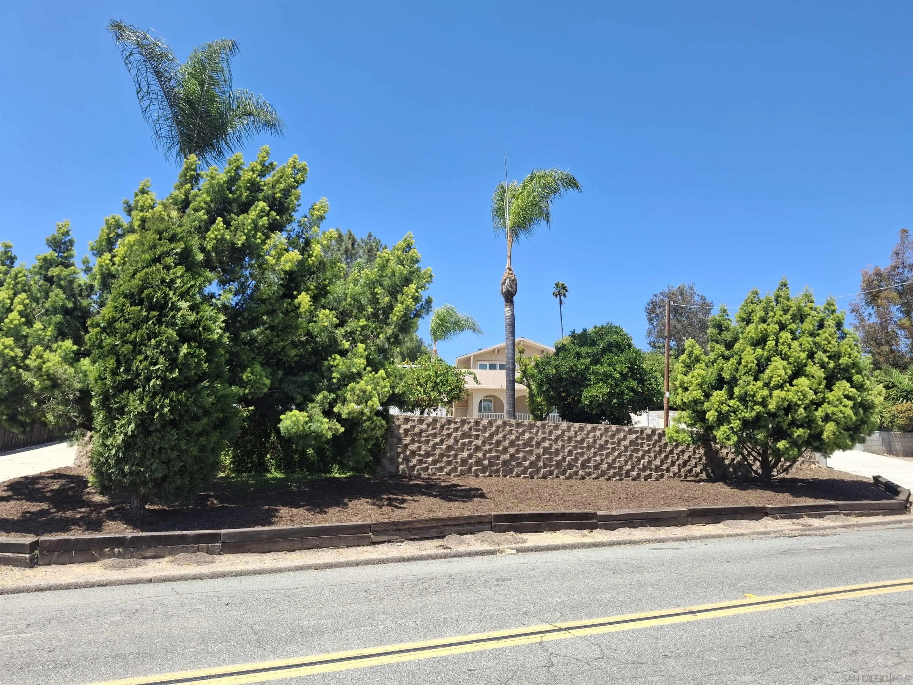 https://cdn.realtyfeed.com/cdn/127/260010658/e13d527a36fd6e535ee5ed69482d91a8.webp