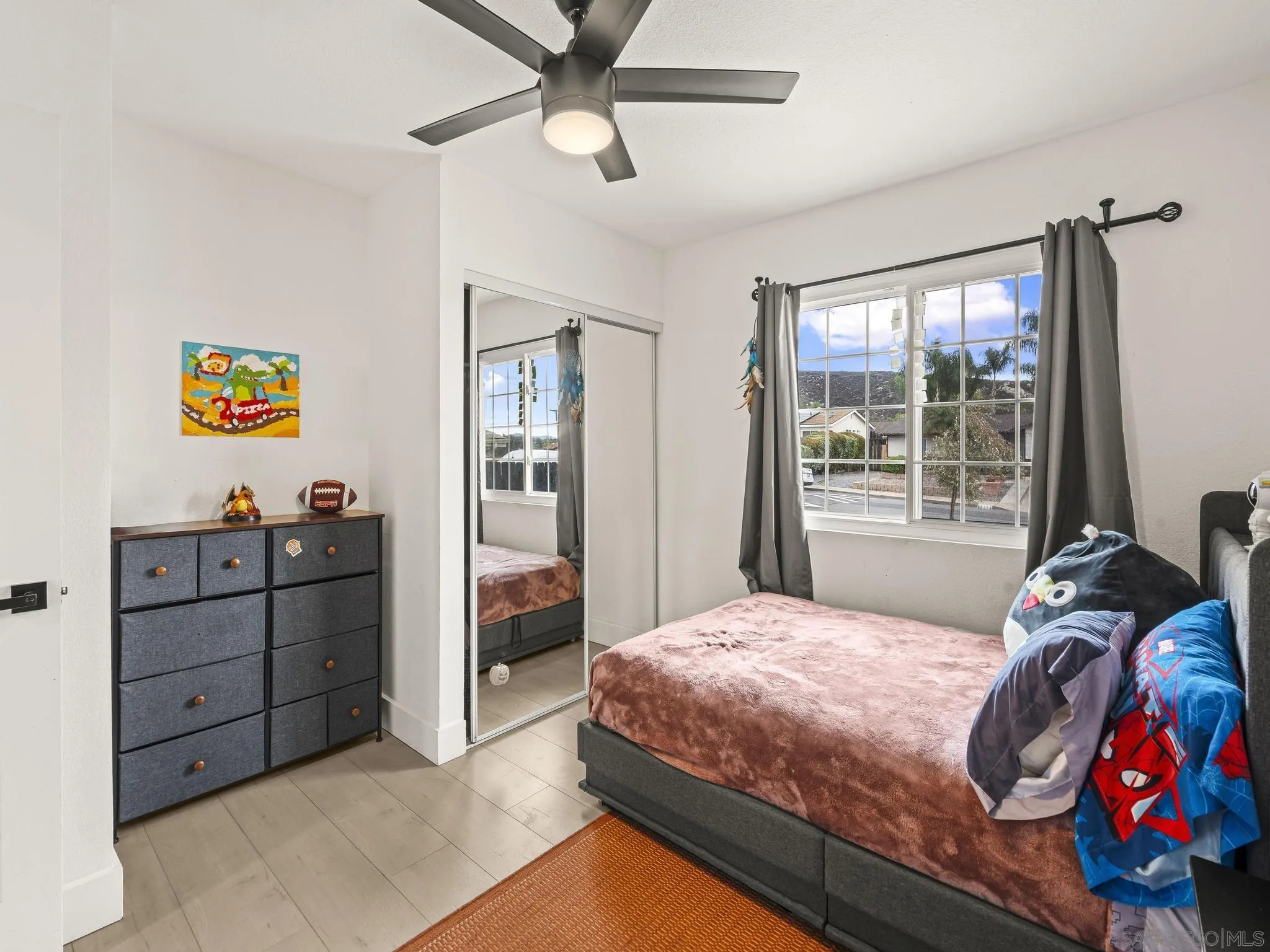 https://cdn.realtyfeed.com/cdn/127/260010662/02af287e1599f6d0e236989af6b9c310.webp