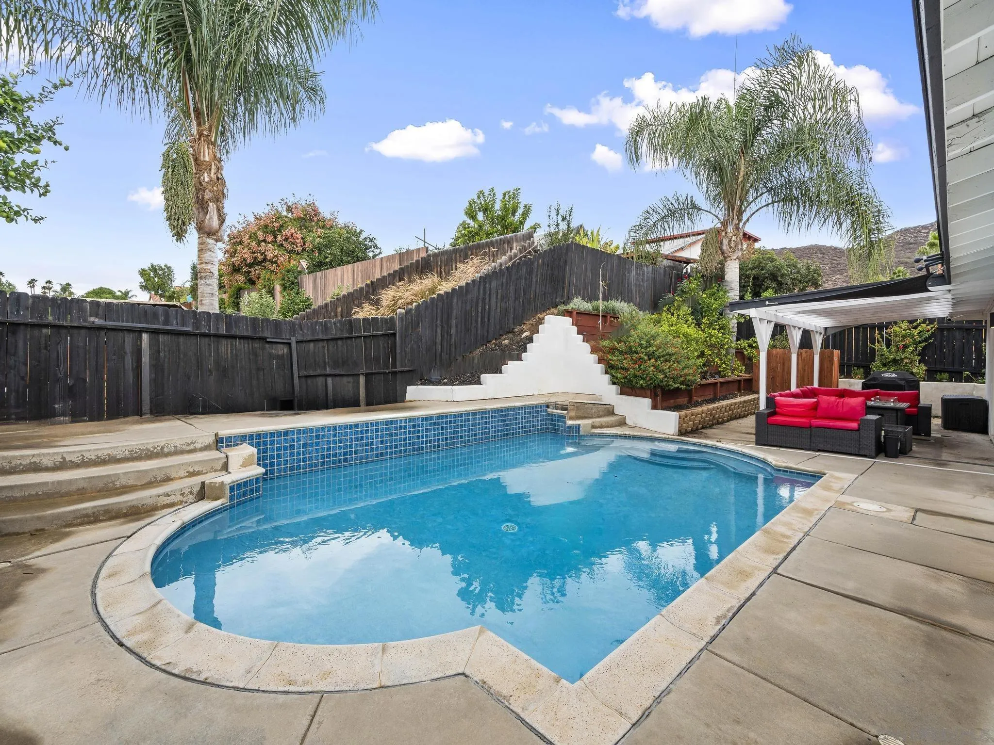 https://cdn.realtyfeed.com/cdn/127/260010662/9418e48f43bcb88d8a4c02dbd074614a.webp