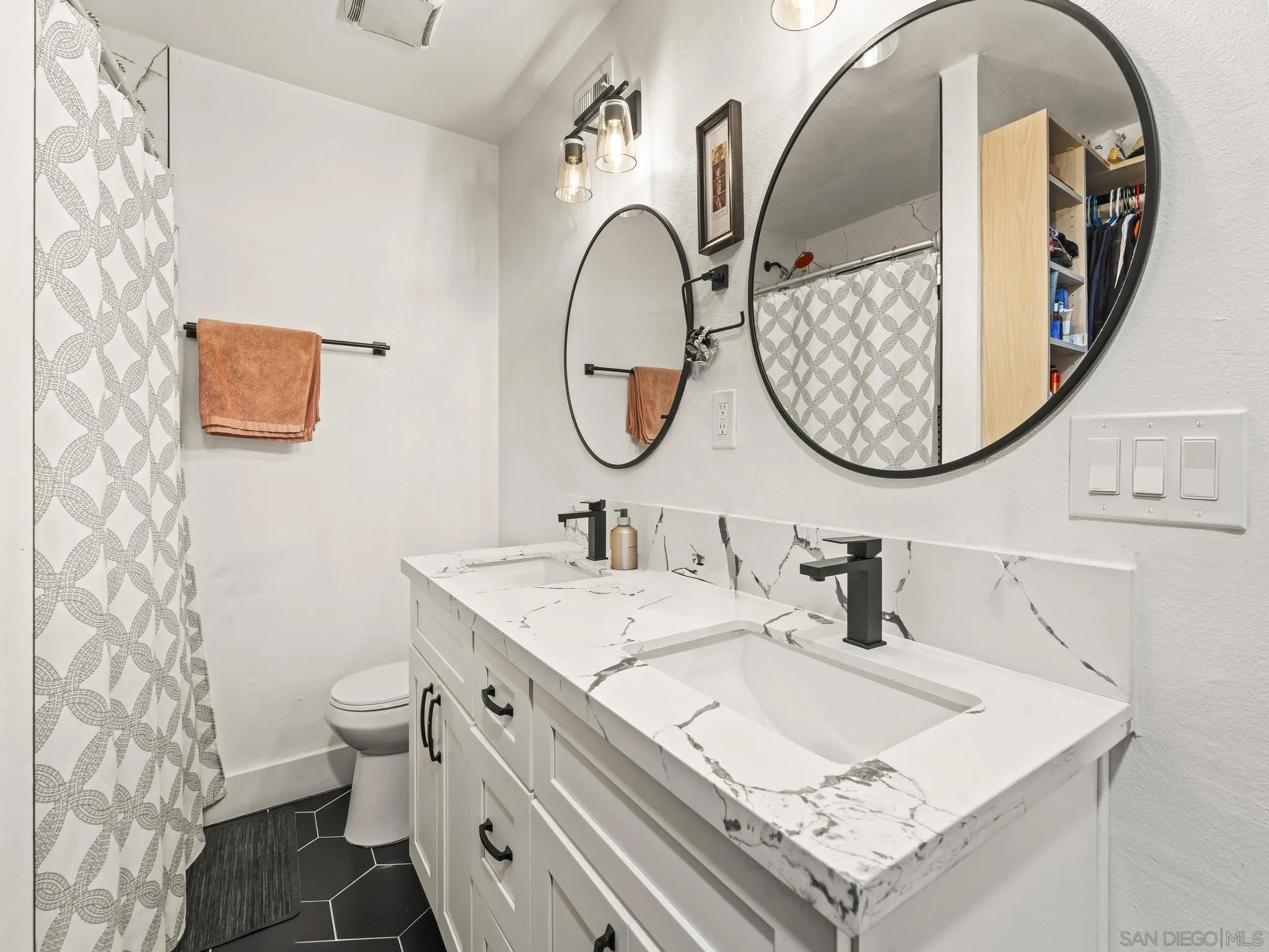 https://cdn.realtyfeed.com/cdn/127/260010662/eef94bad02eb525d131b5f4460ef2b6a.webp