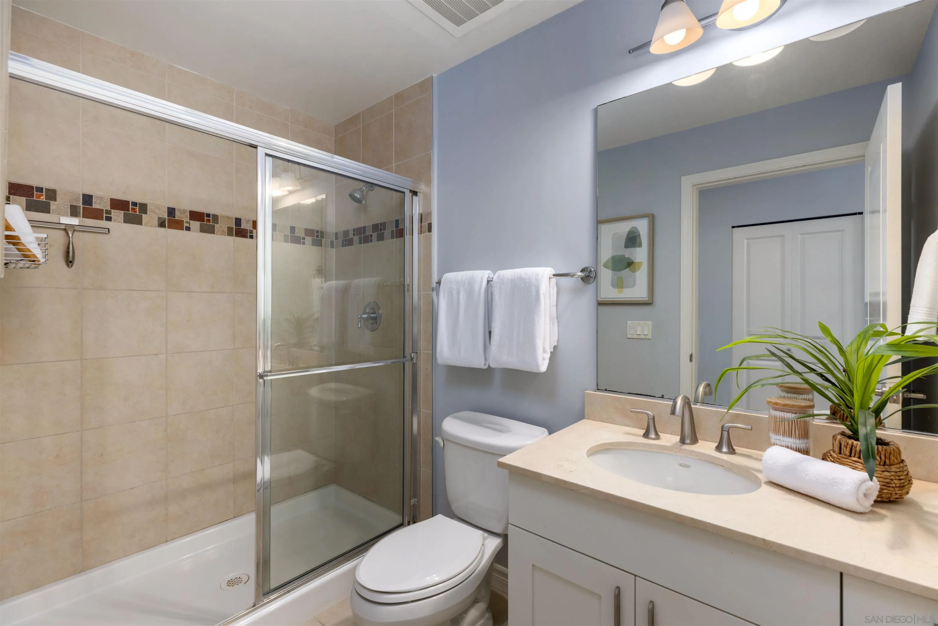 Photo #12: 260010669 Listing: Photo #12