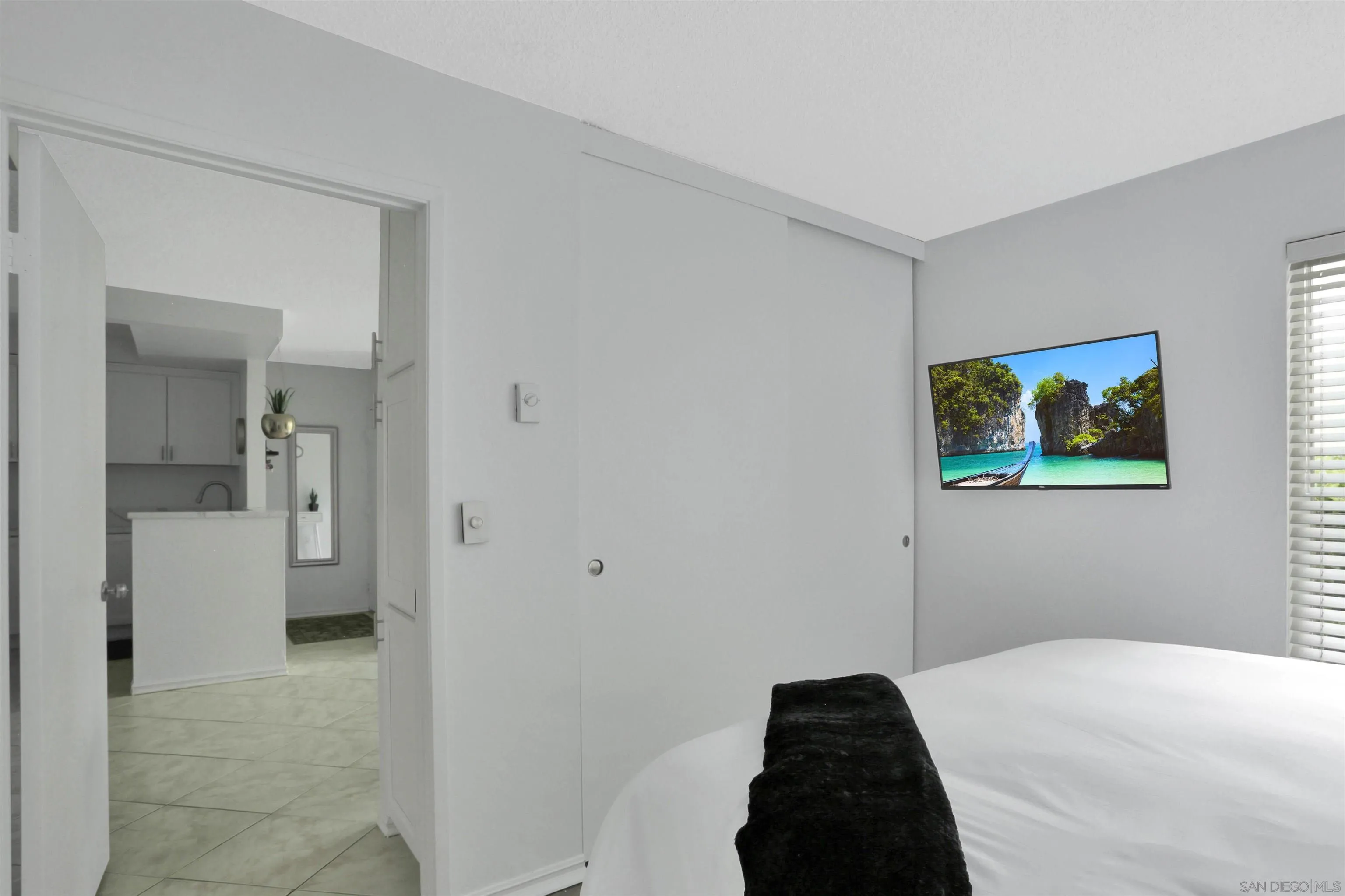 Photo #5: 260010670 Listing: Photo #5