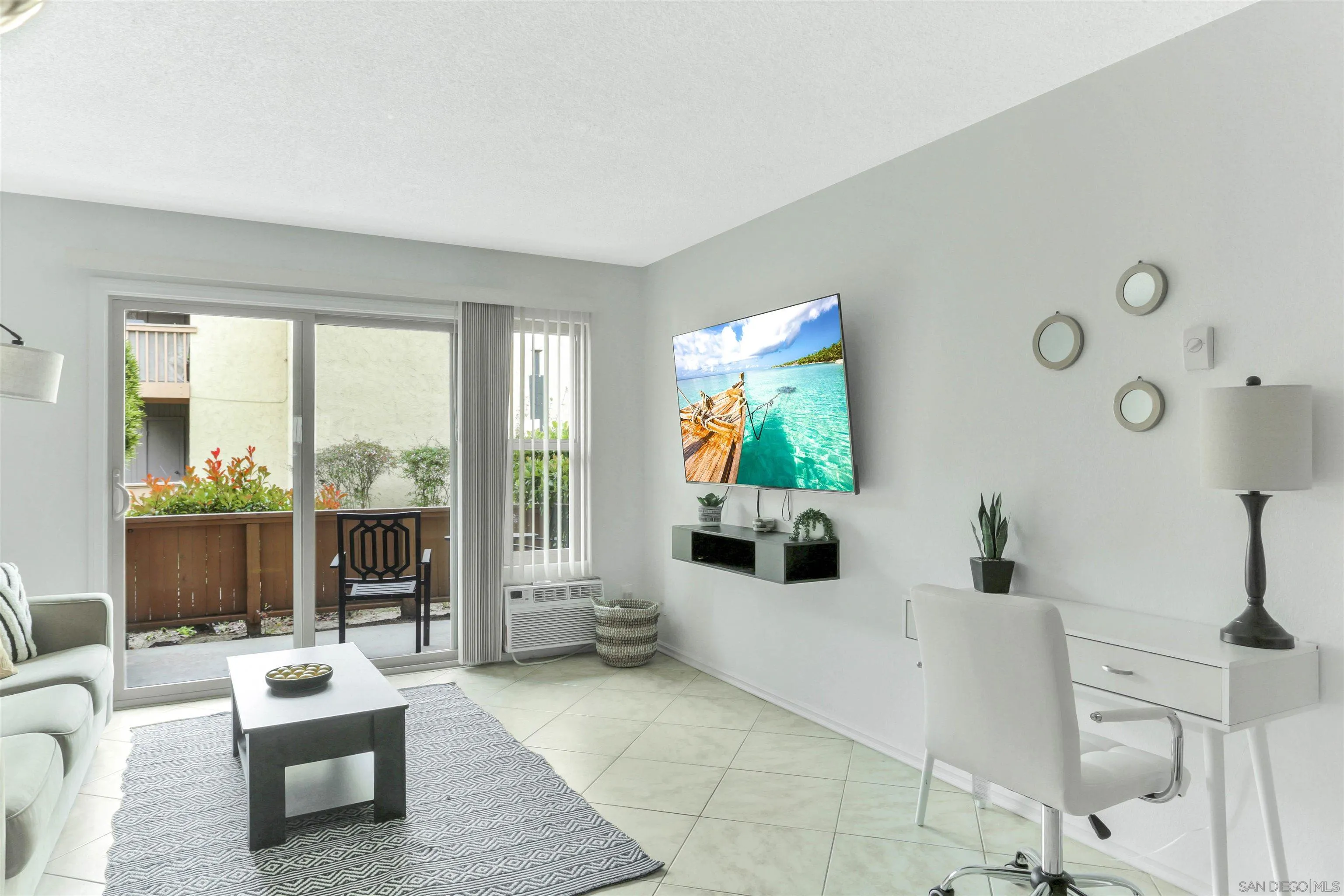 Photo #1: 260010670 Listing: Photo #1