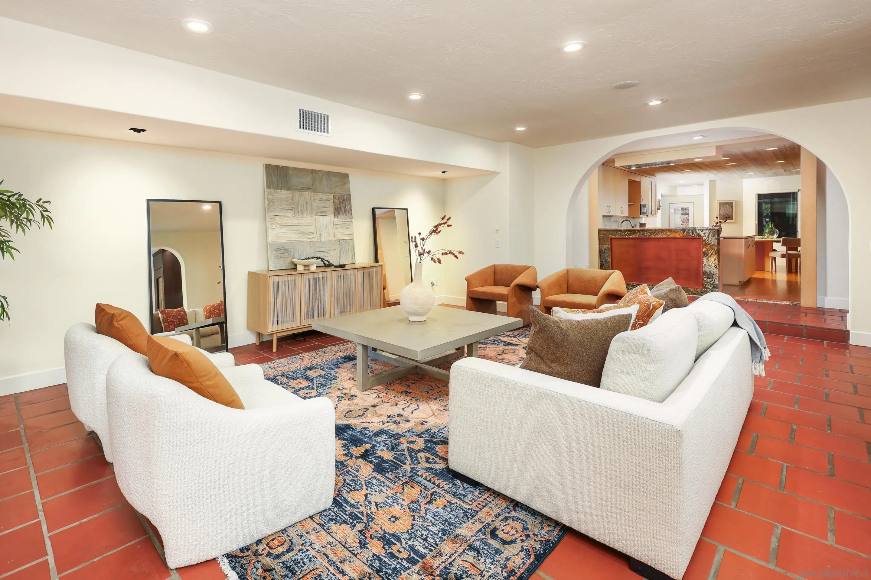 https://cdn.realtyfeed.com/cdn/127/260010673/186d6492fa6179f74d05cbb4f573b97a.webp