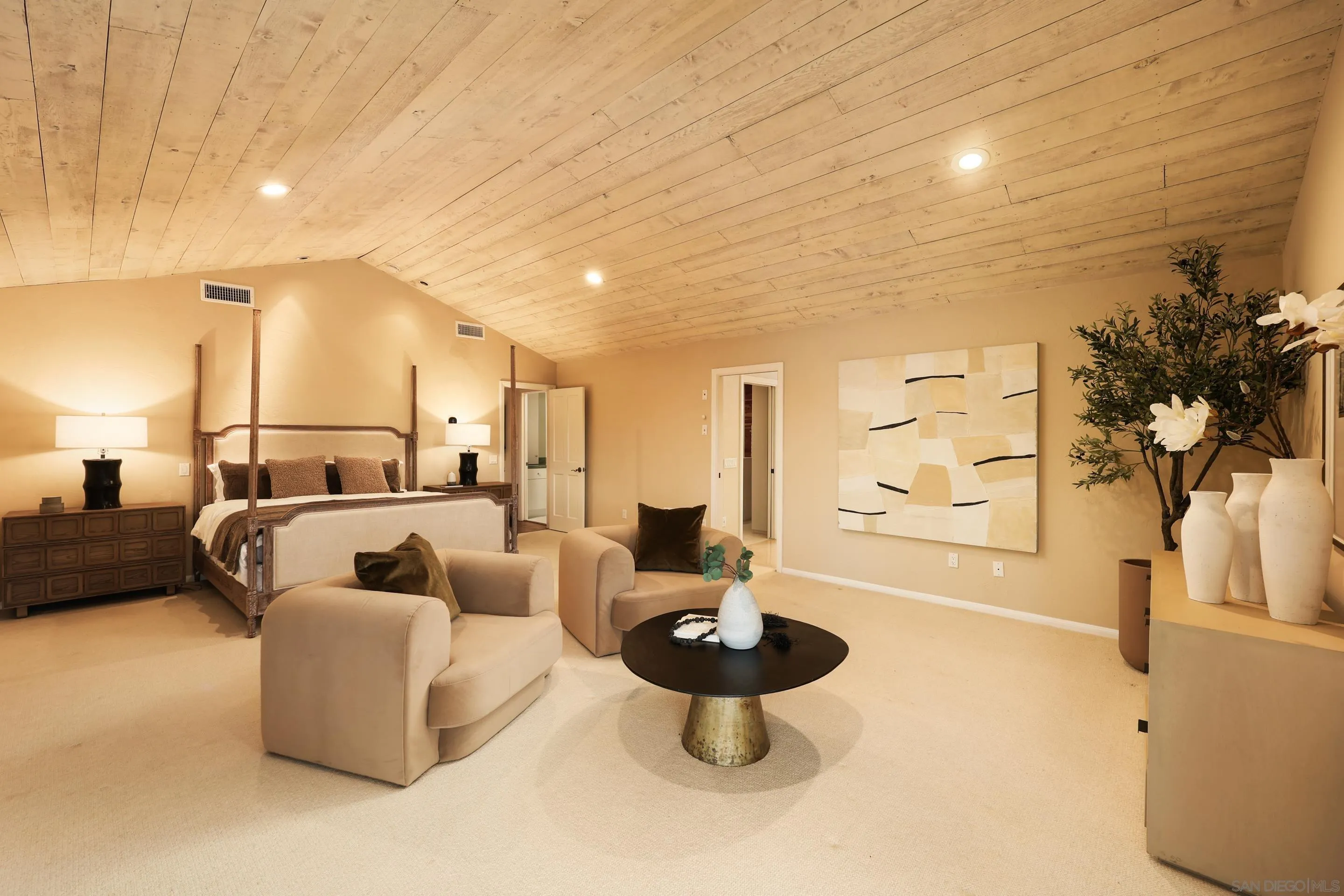 https://cdn.realtyfeed.com/cdn/127/260010673/6a8cd1543f08aa82a7020bd181b8c6bc.webp