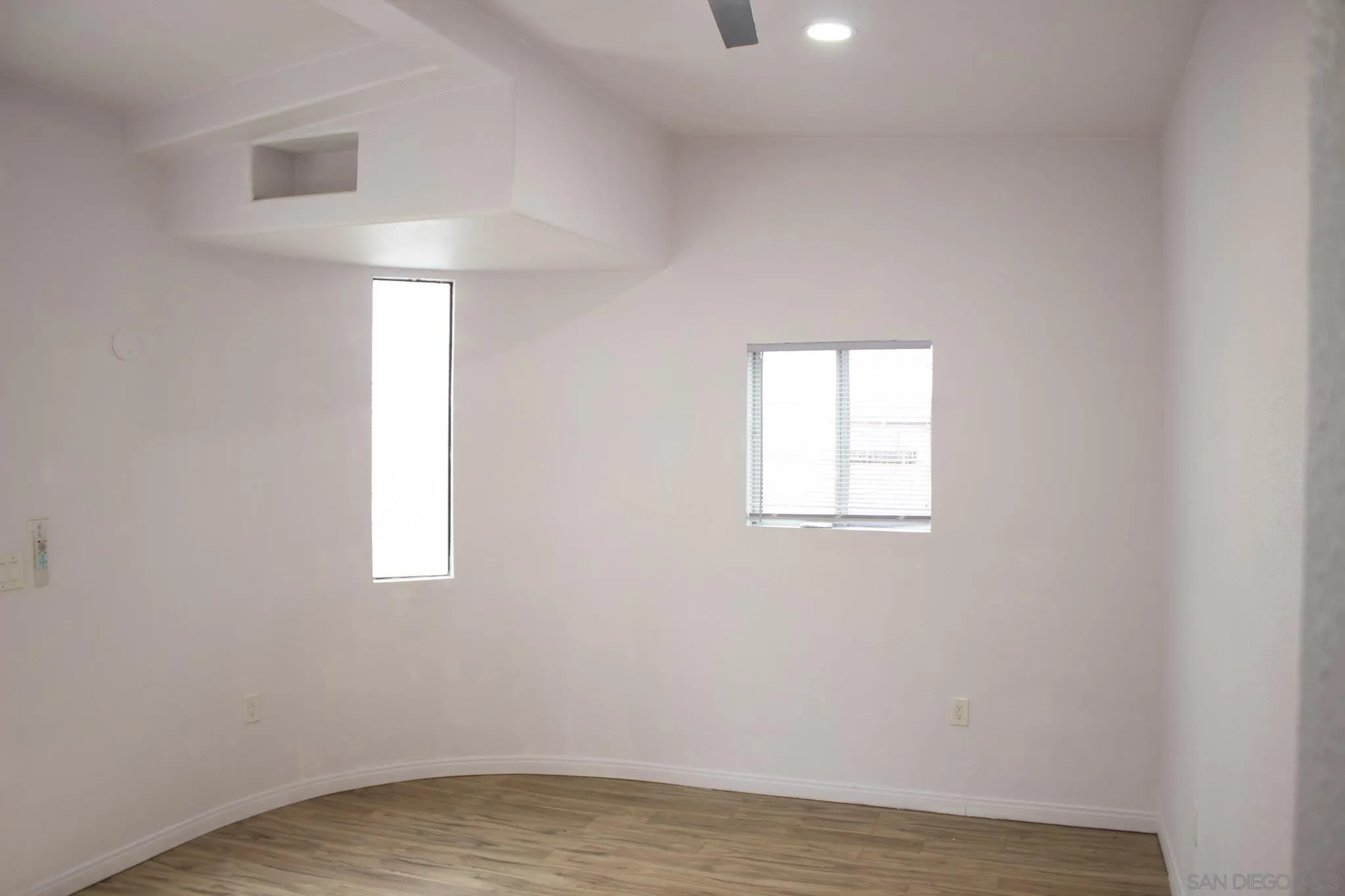 https://cdn.realtyfeed.com/cdn/127/260010675/1442fd0123baf611372c61d17c369626.webp