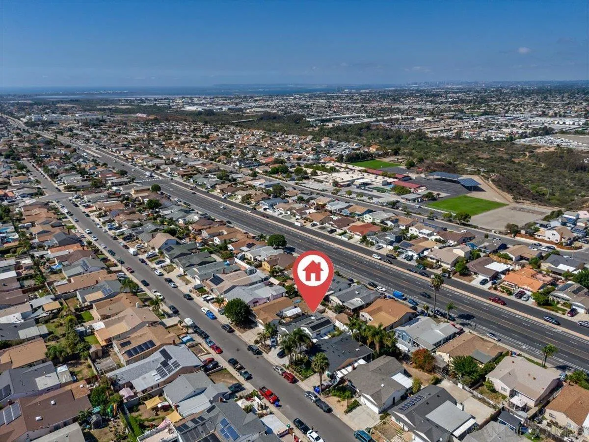 https://cdn.realtyfeed.com/cdn/127/260010675/af5af563c59da10aade3fe616ba08577.webp