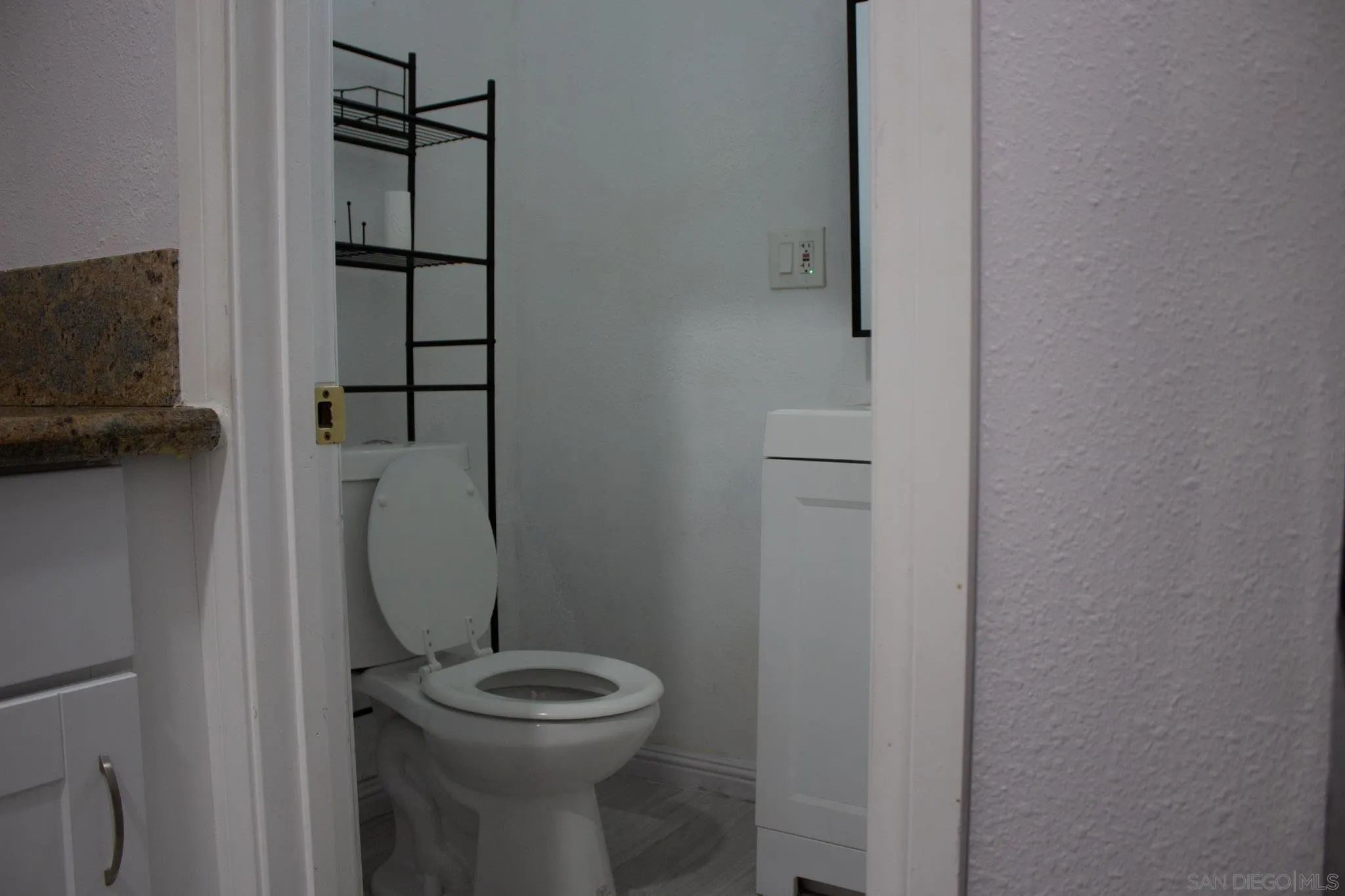 https://cdn.realtyfeed.com/cdn/127/260010675/b470bae67587b938fbb6205e4eaed676.webp