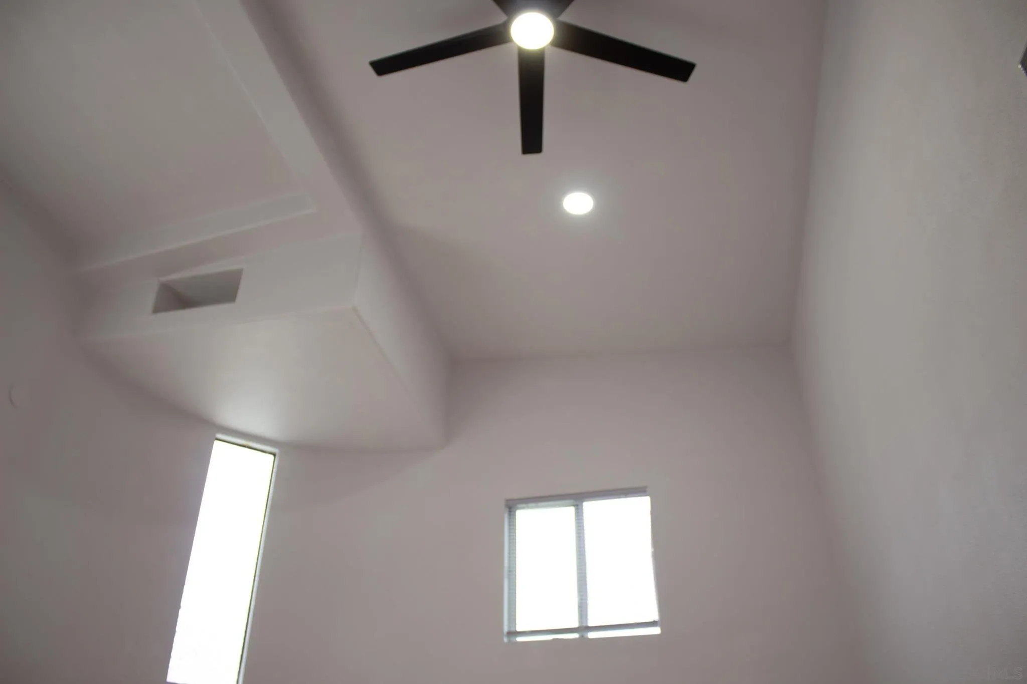 https://cdn.realtyfeed.com/cdn/127/260010675/fef1c697d50d7f1c35581f40eaae1586.webp