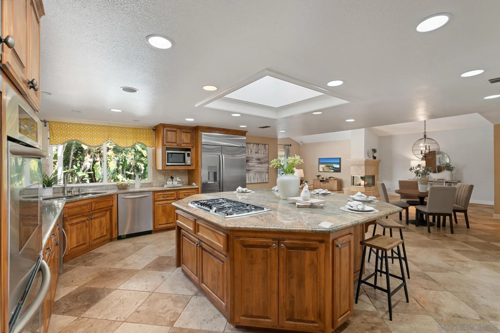https://cdn.realtyfeed.com/cdn/127/260010677/04e7a37733d76e8c1449743a5864c1c4.webp