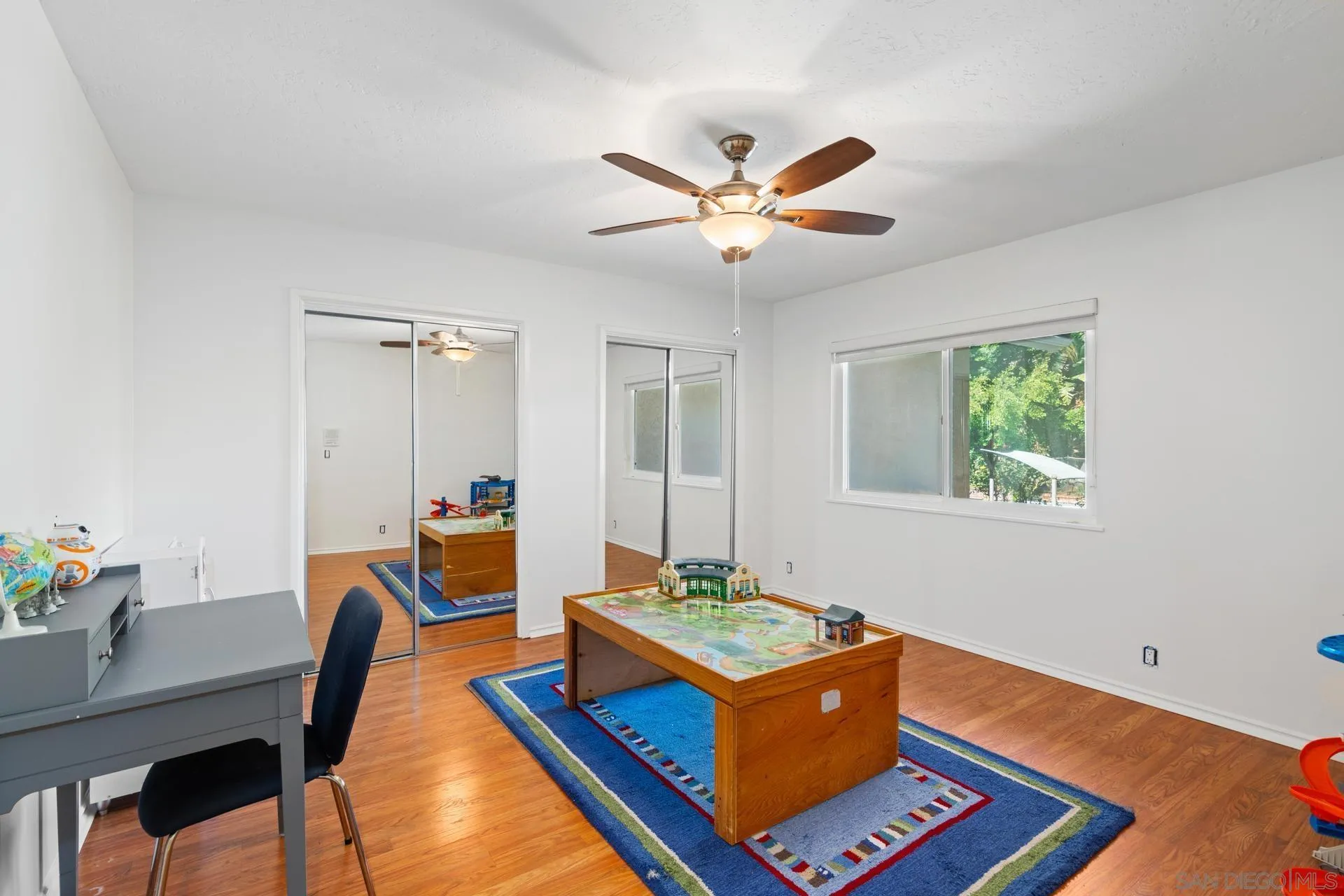 https://cdn.realtyfeed.com/cdn/127/260010677/b5ff0d1fa8dccf5cae7a2d09276ba7bc.webp