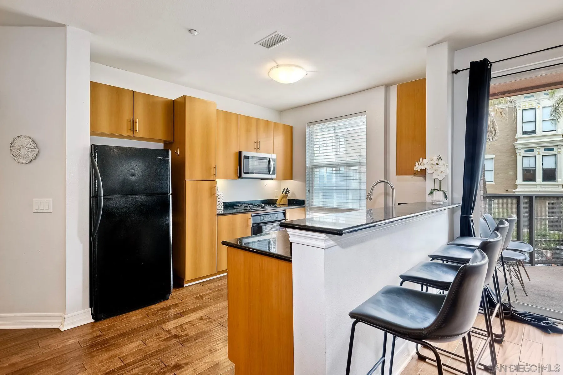 https://cdn.realtyfeed.com/cdn/127/260010680/798047b6351265c515861b38c873aa98.webp