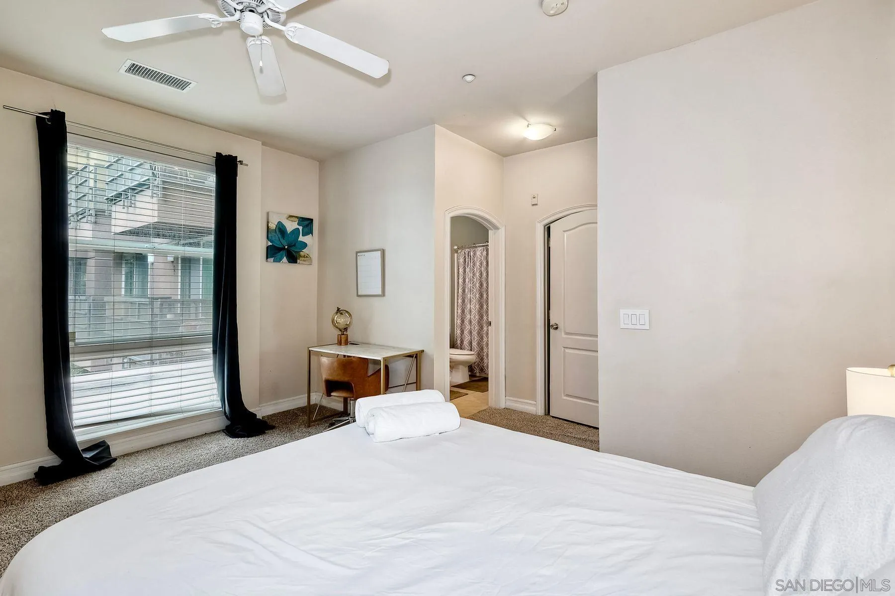 https://cdn.realtyfeed.com/cdn/127/260010680/d490dcacaa4084e4543161282762132f.webp