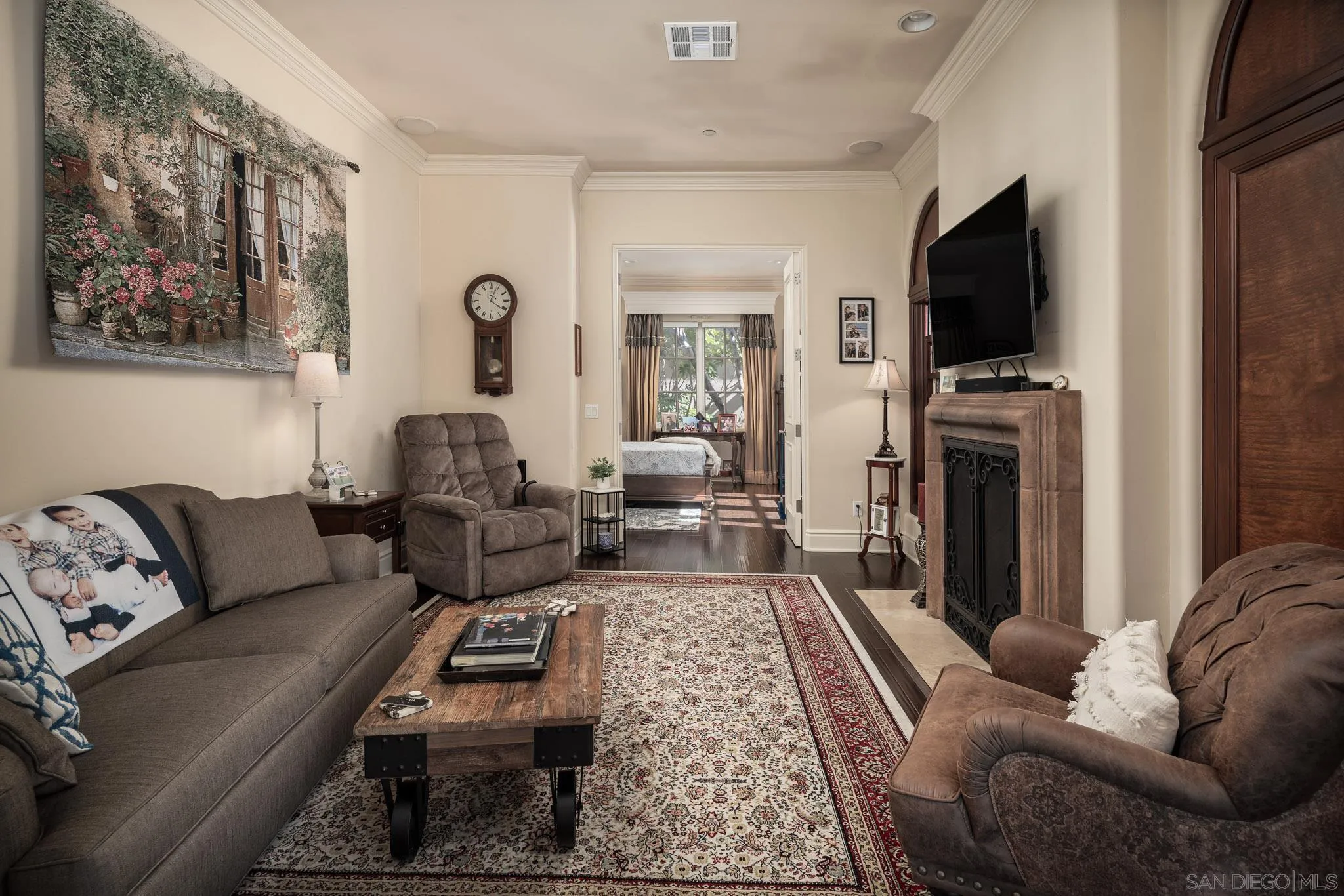 https://cdn.realtyfeed.com/cdn/127/260010695/39fd085dec0d0edc62fdc02f1bef8072.webp