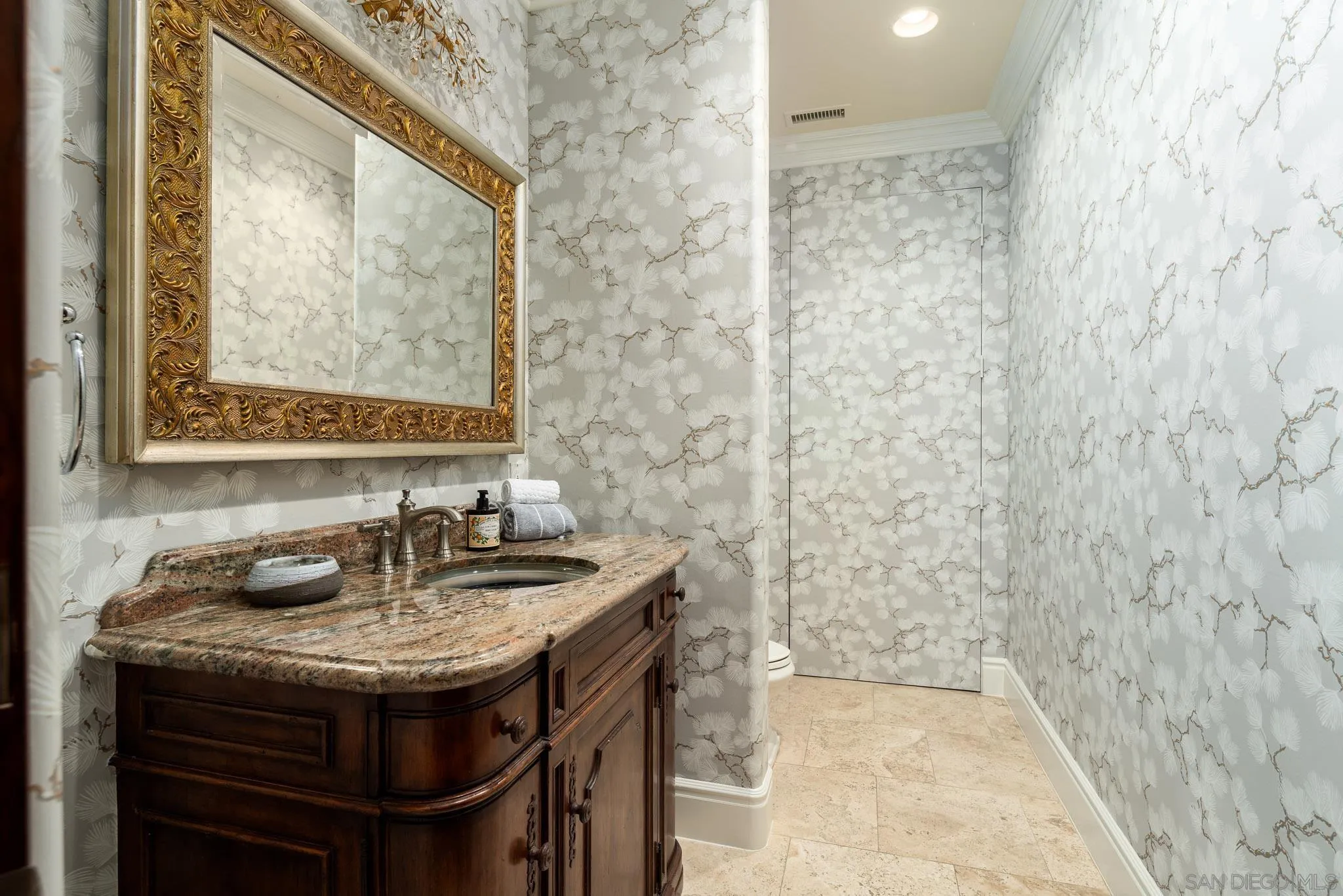 https://cdn.realtyfeed.com/cdn/127/260010695/7ff489f2a33013d8128a7c185b690ac5.webp