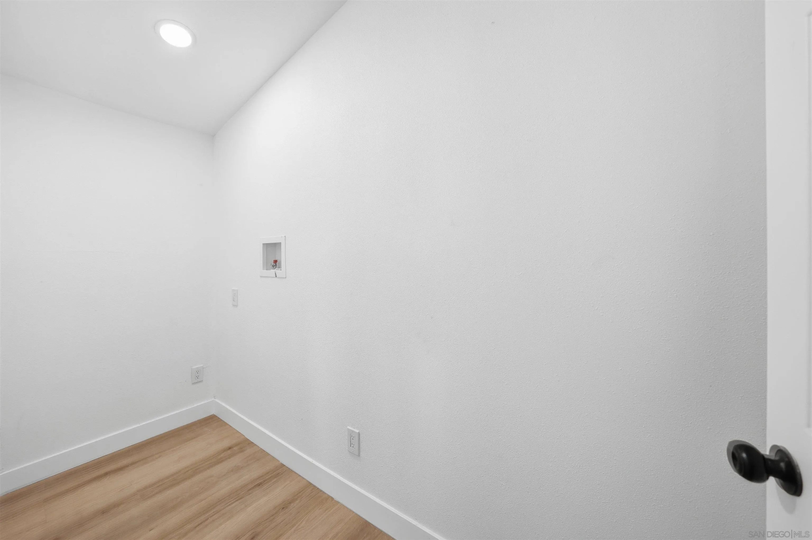https://cdn.realtyfeed.com/cdn/127/260010697/7cd798bc7a233c0369ee5c703125f5d9.webp