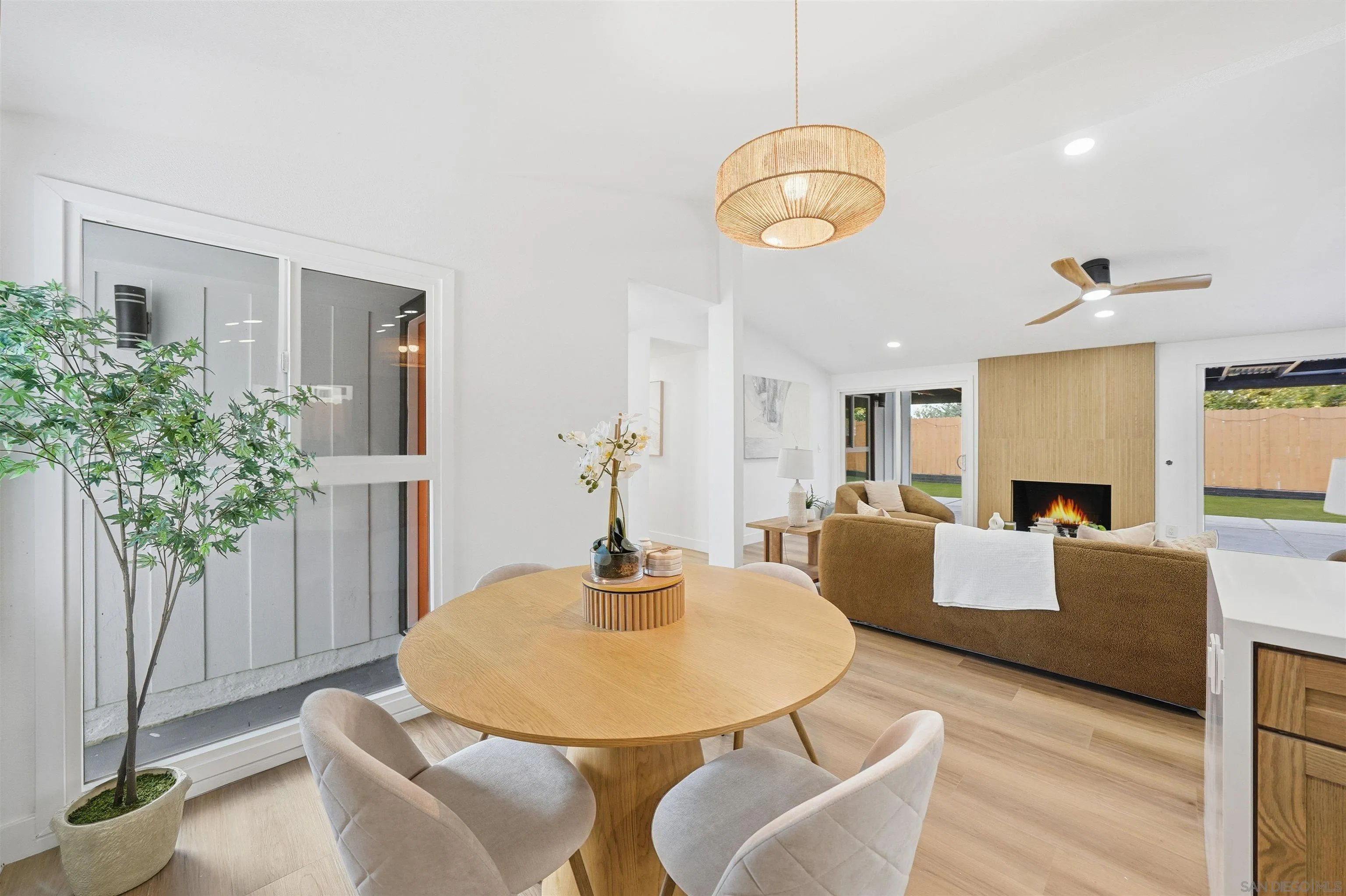 https://cdn.realtyfeed.com/cdn/127/260010697/cea338b427a527a11b33480f933e4bca.webp