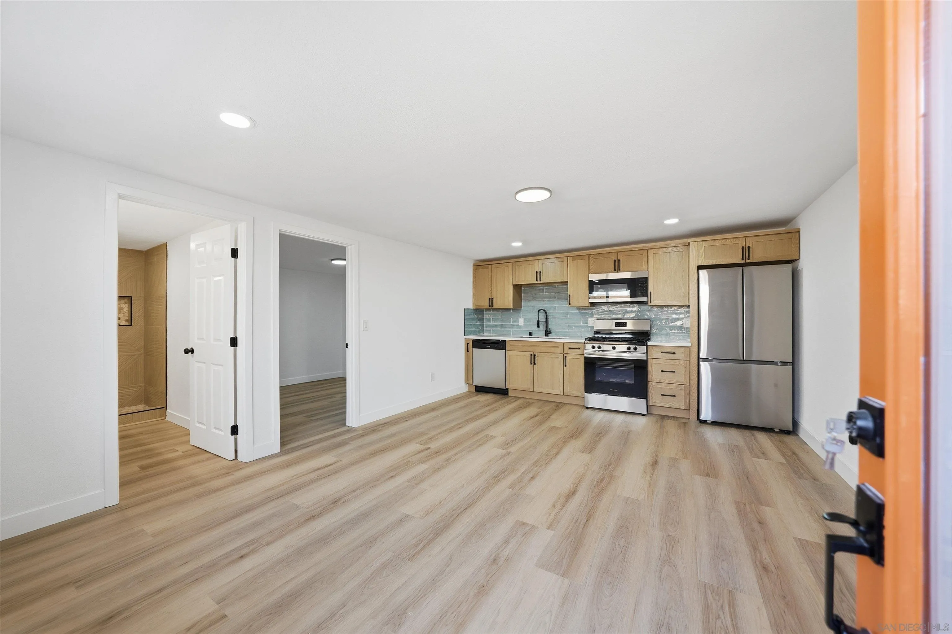 https://cdn.realtyfeed.com/cdn/127/260010697/cf700dc633ab9e96912e7242497fb624.webp