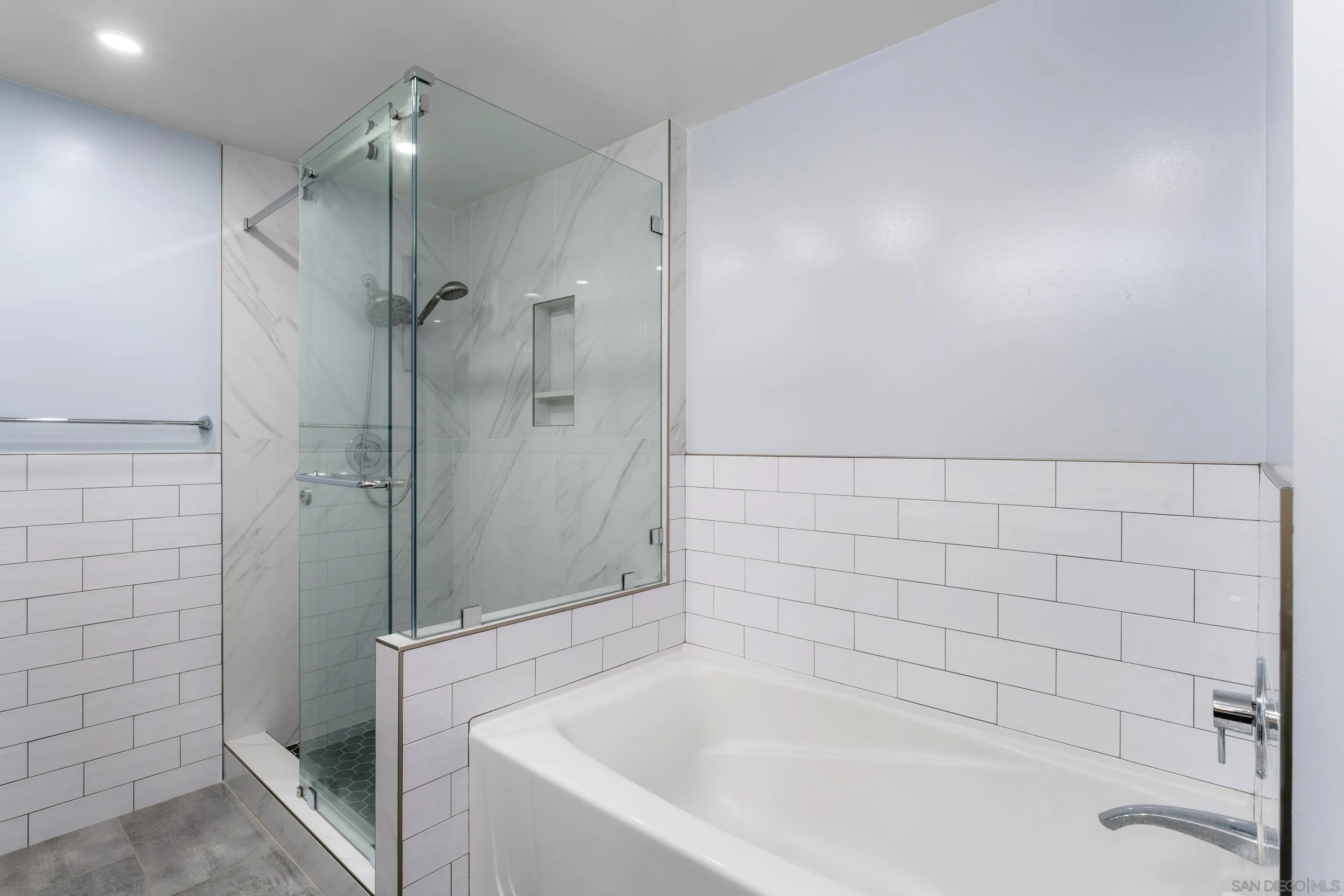 Photo #17: 260010700 Listing: Photo #17