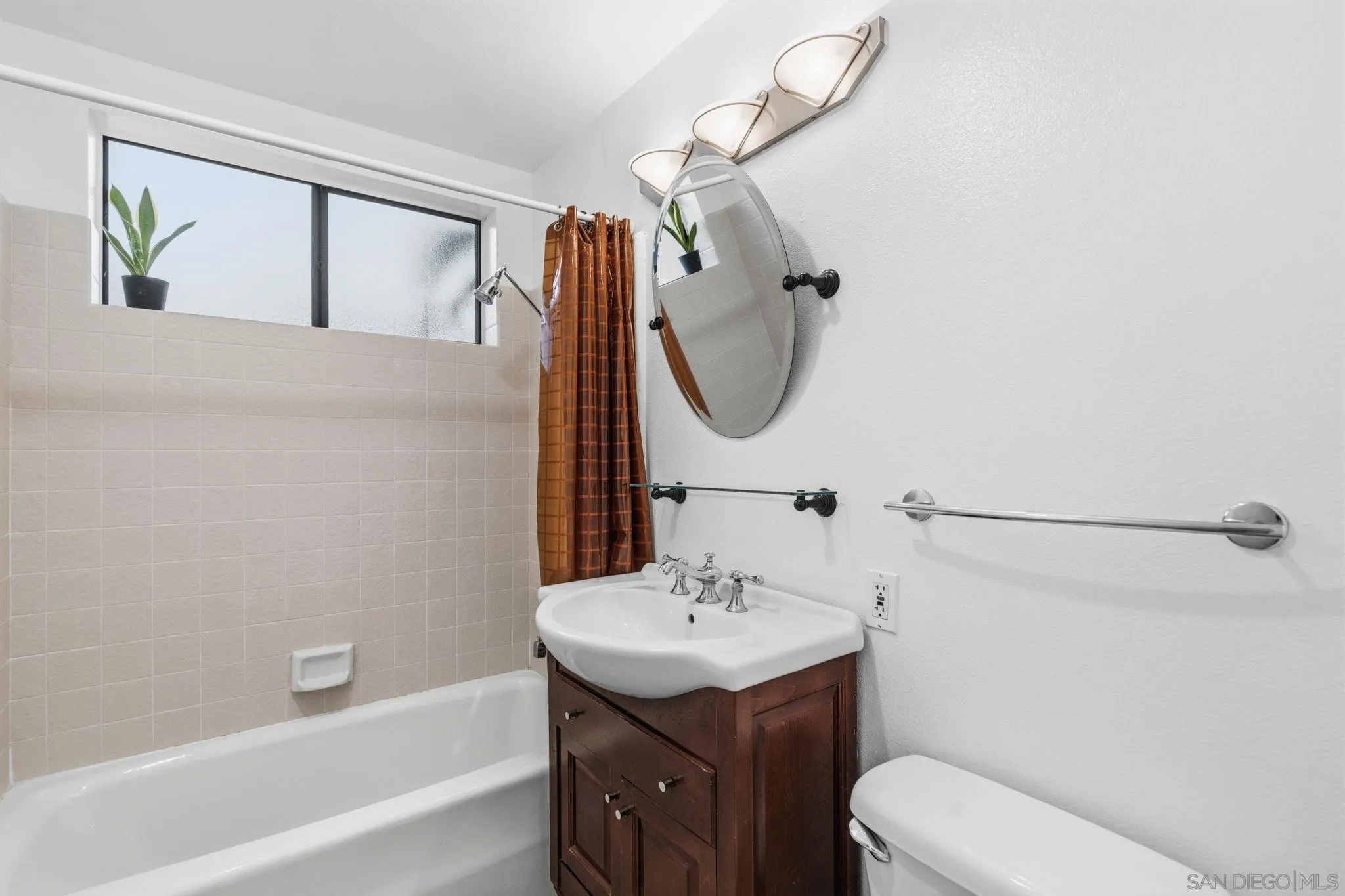 Photo #17: 260010702 Listing: Photo #17
