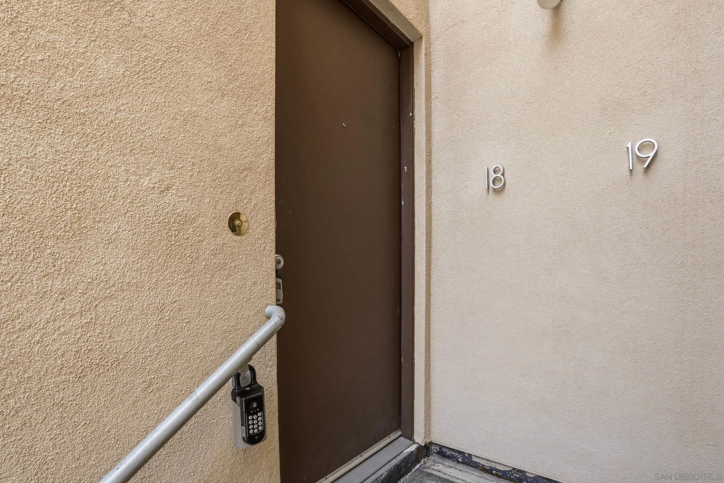 Photo #6: 260010704 Listing: Photo #6