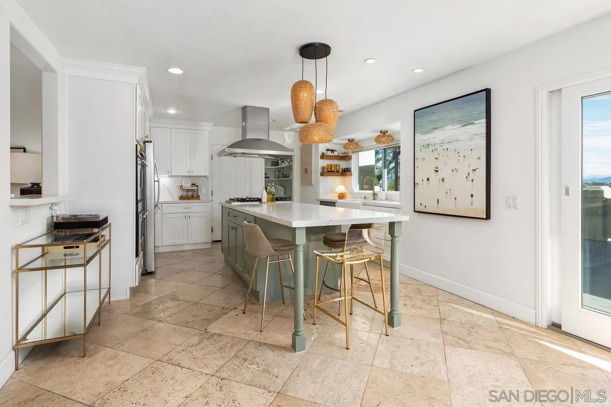 https://cdn.realtyfeed.com/cdn/127/260010707/ed970c5c969790f789fe12efecab3349.webp