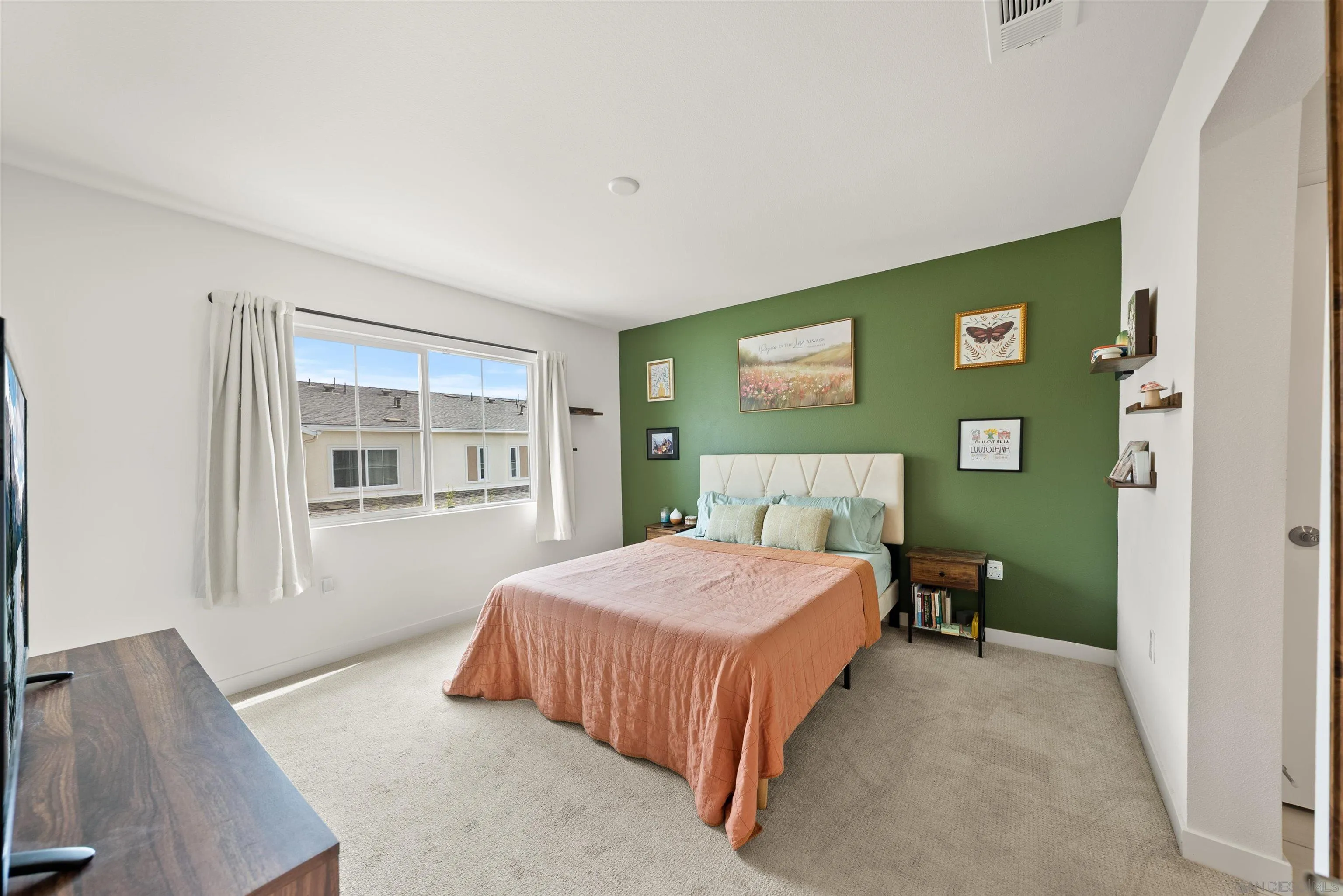 Photo #13: 260010708 Listing: Photo #13