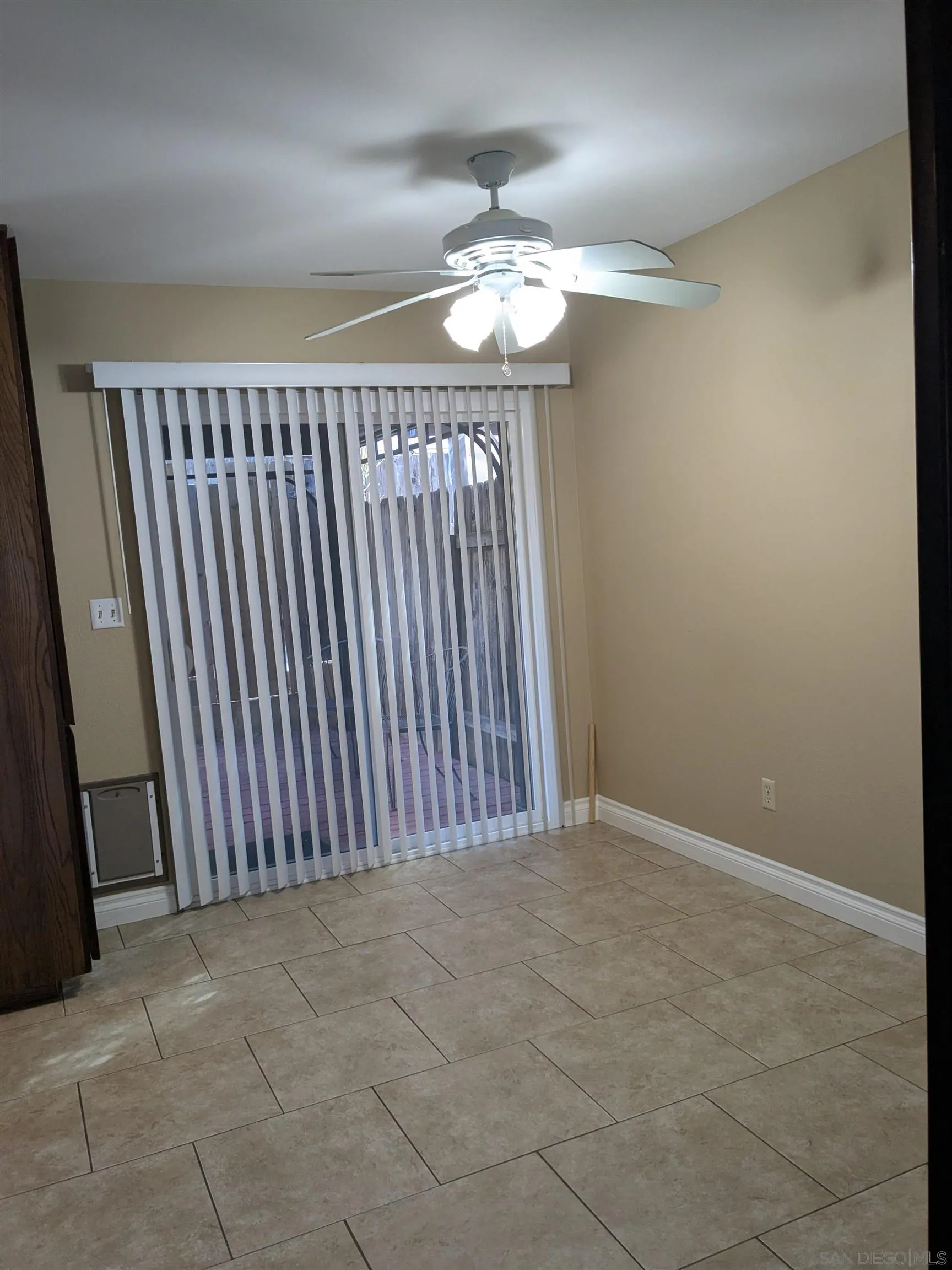 https://cdn.realtyfeed.com/cdn/127/260010710/6e3bdb1a268d09d38294622838fd5436.webp