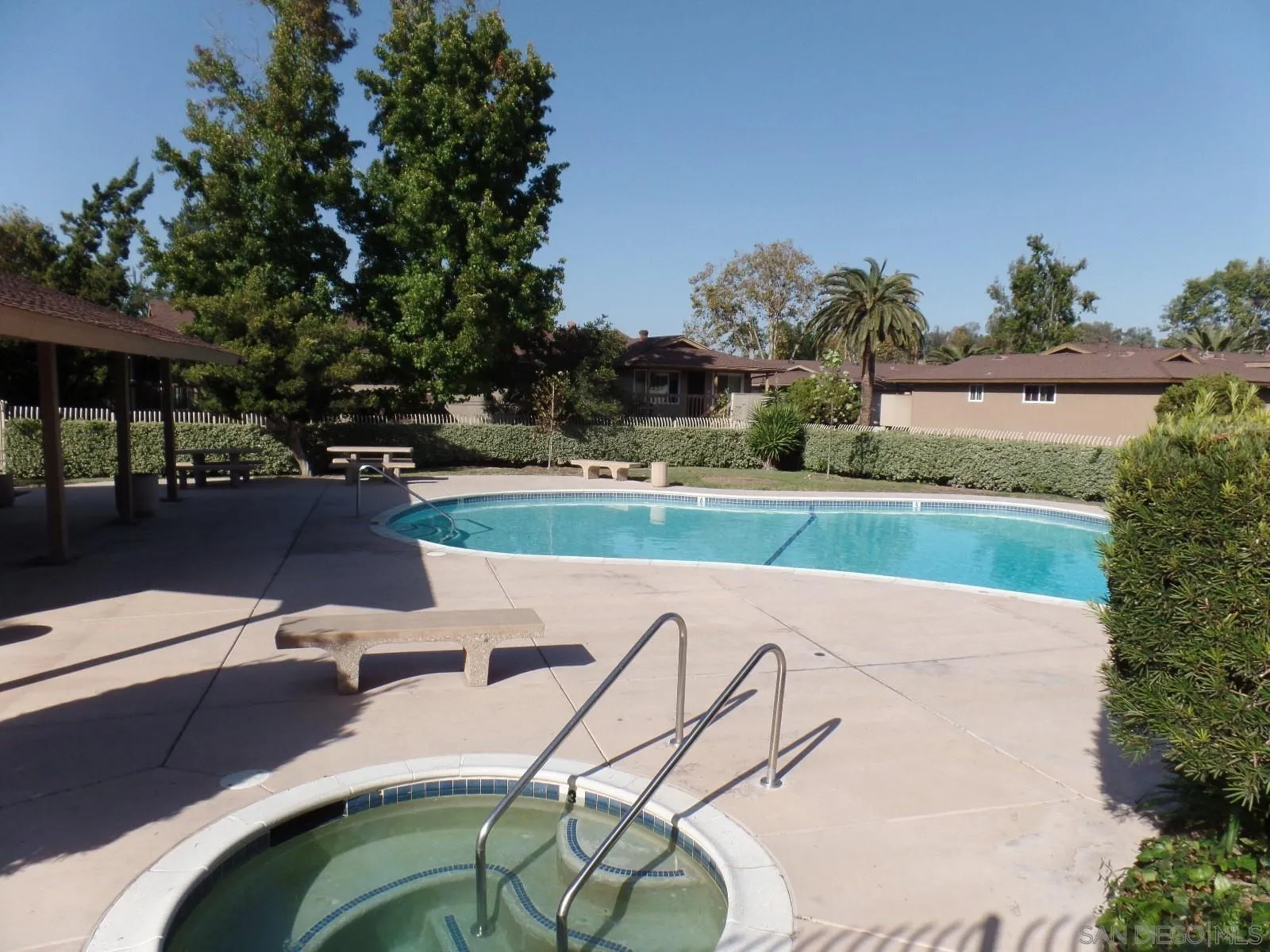 https://cdn.realtyfeed.com/cdn/127/260010710/805b4f64bd357f2343d6321c05dd5877.webp