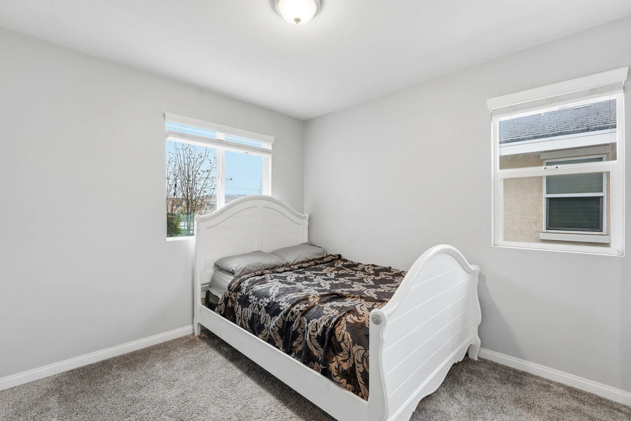 https://cdn.realtyfeed.com/cdn/127/260010721/1abbefc4c546de5a85484b27ea8fb3b8.webp