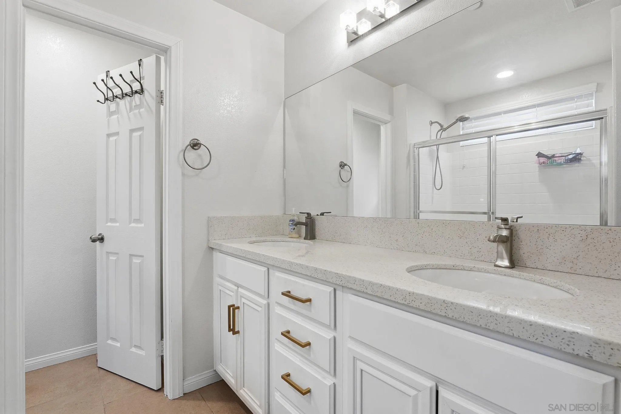 https://cdn.realtyfeed.com/cdn/127/260010721/2c2027c7ddbe1971be39827f35df69d3.webp