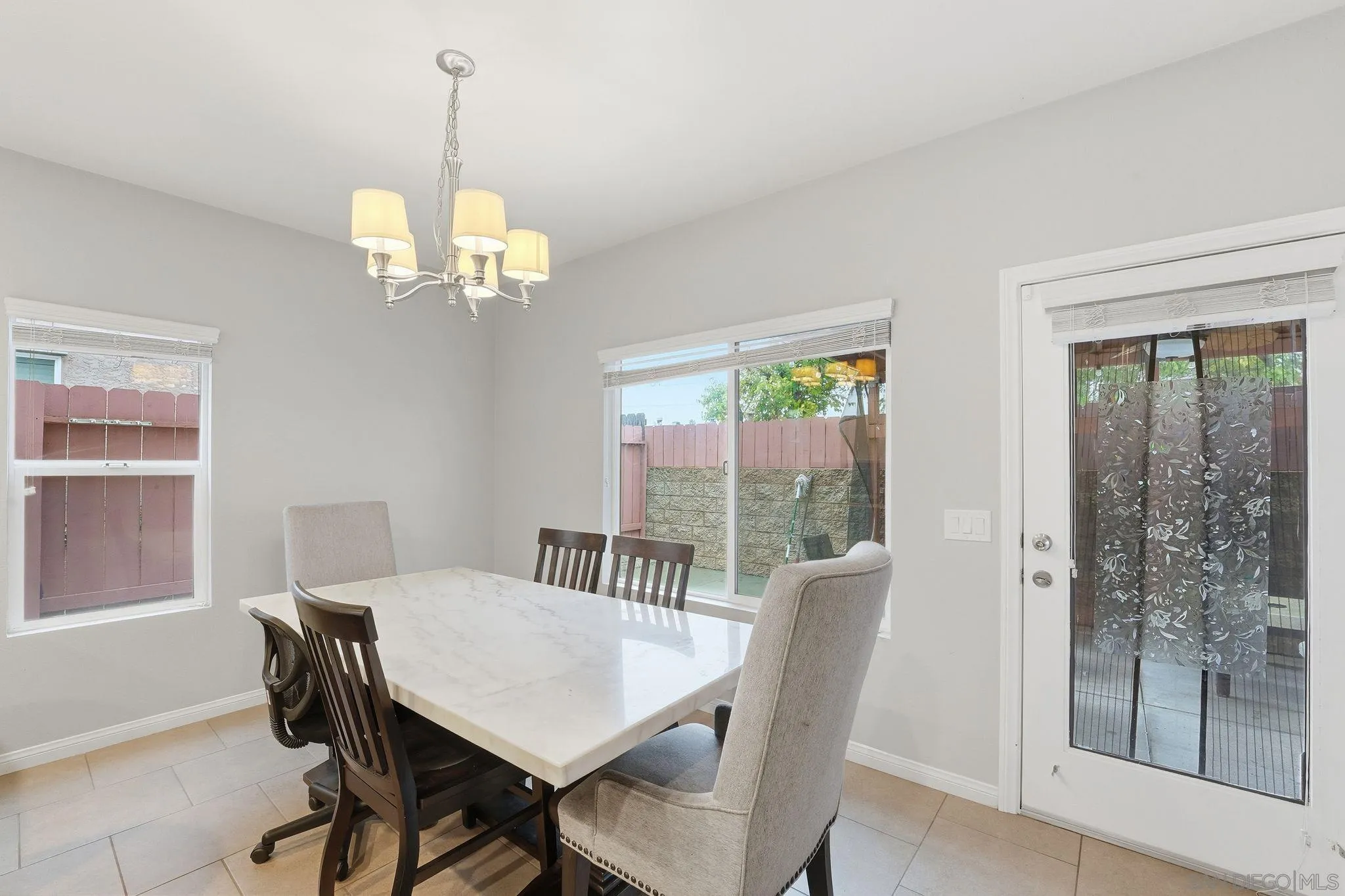 https://cdn.realtyfeed.com/cdn/127/260010721/616b786407c9fd723309b5c82b335fb5.webp