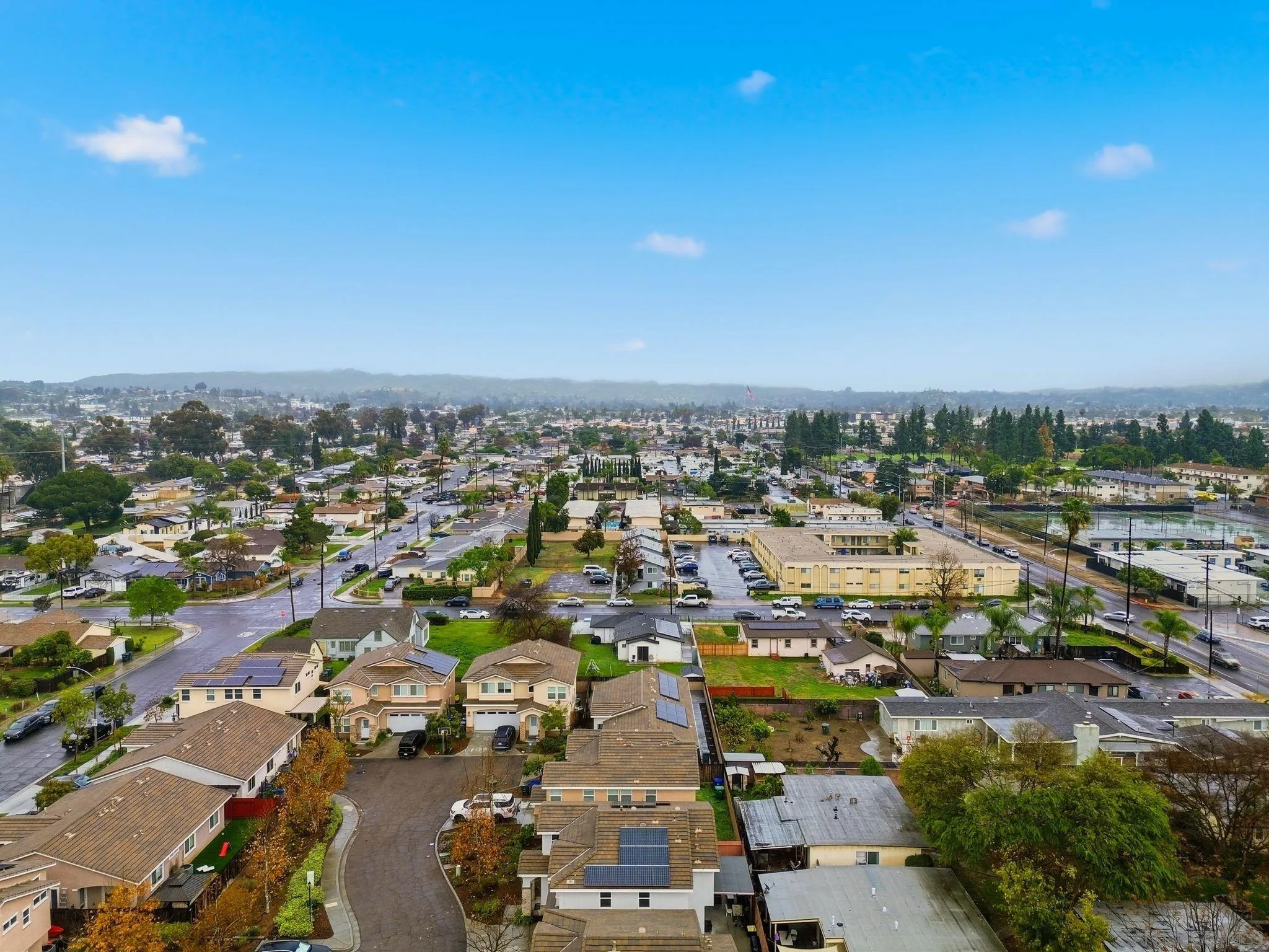 https://cdn.realtyfeed.com/cdn/127/260010721/76b8e0a38c764189f62a815148e210a8.webp