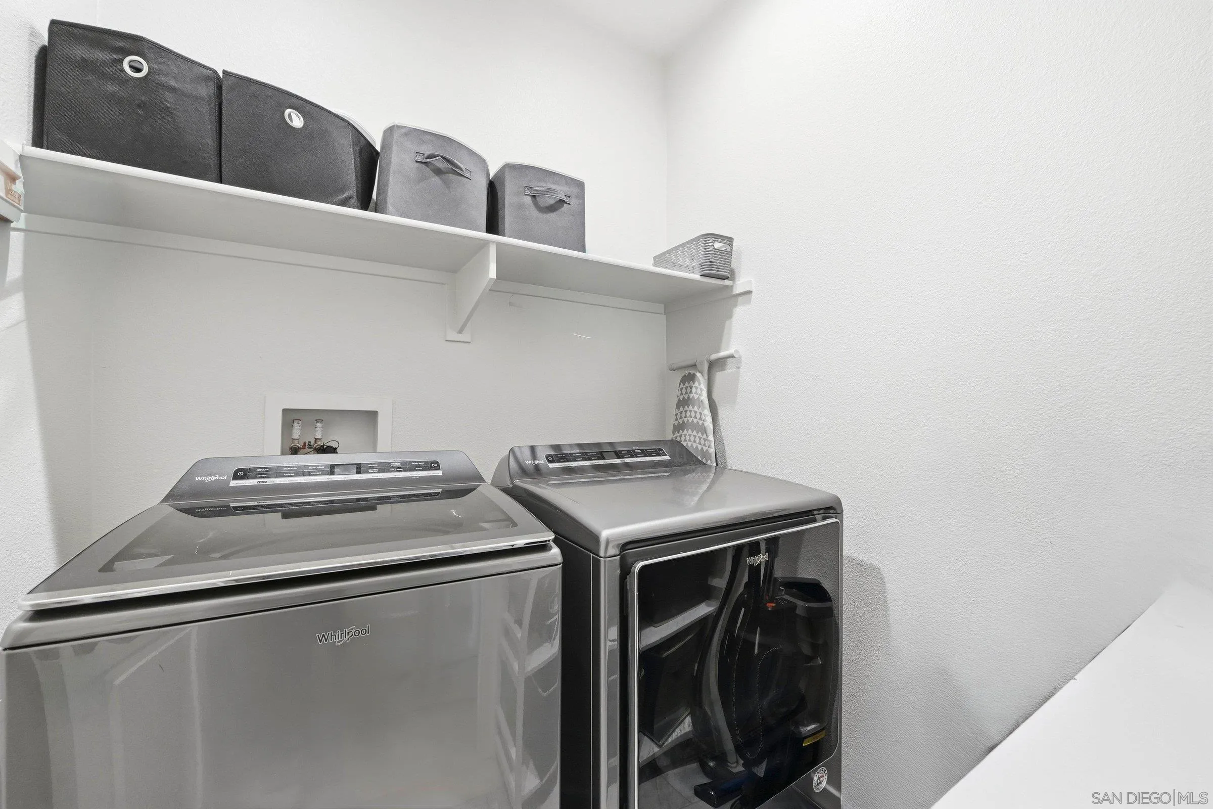 https://cdn.realtyfeed.com/cdn/127/260010723/35819bc6f5fee1efb92c11523b7c7cf2.webp