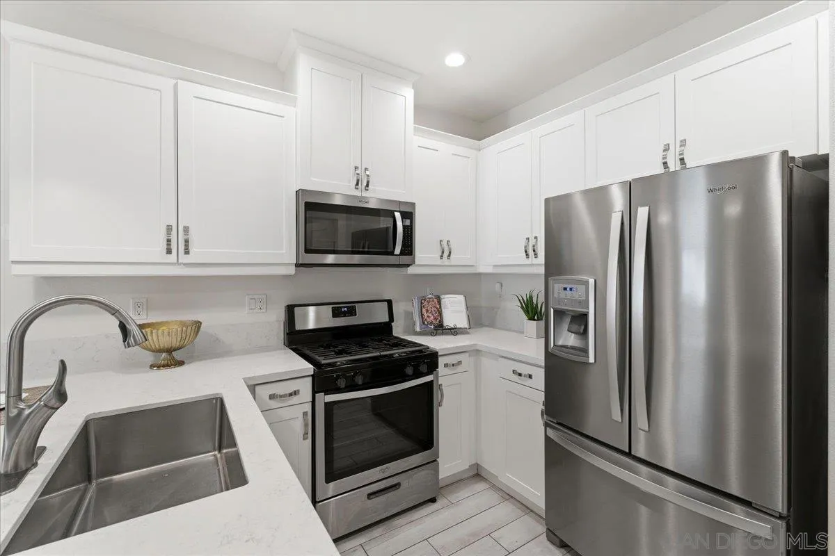 https://cdn.realtyfeed.com/cdn/127/260010723/655e1b9fa4c5d71333a7b9713c8abd48.webp