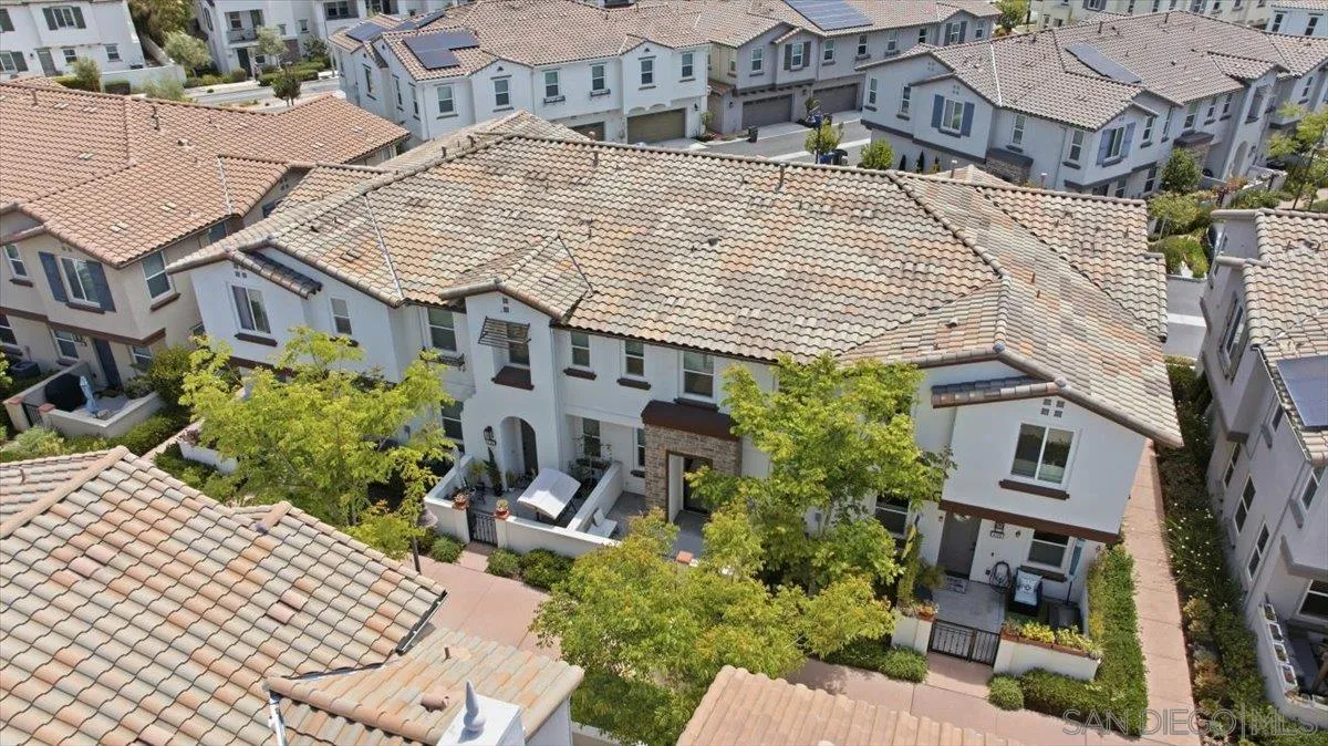 https://cdn.realtyfeed.com/cdn/127/260010723/f8e19b7aeb85d5365376540ae8f47ed9.webp