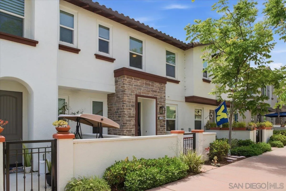 https://cdn.realtyfeed.com/cdn/127/260010723/fddab2153d0b7f8bca2d17839a201428.webp