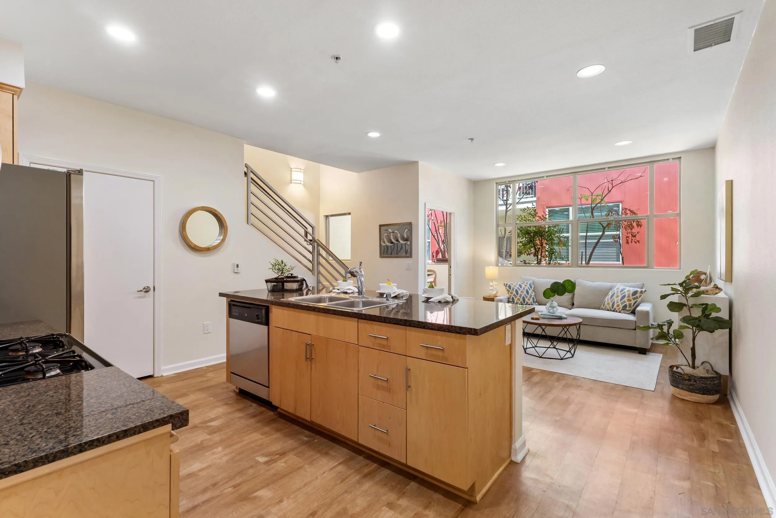 Photo #8: 260010724 Listing: Photo #8