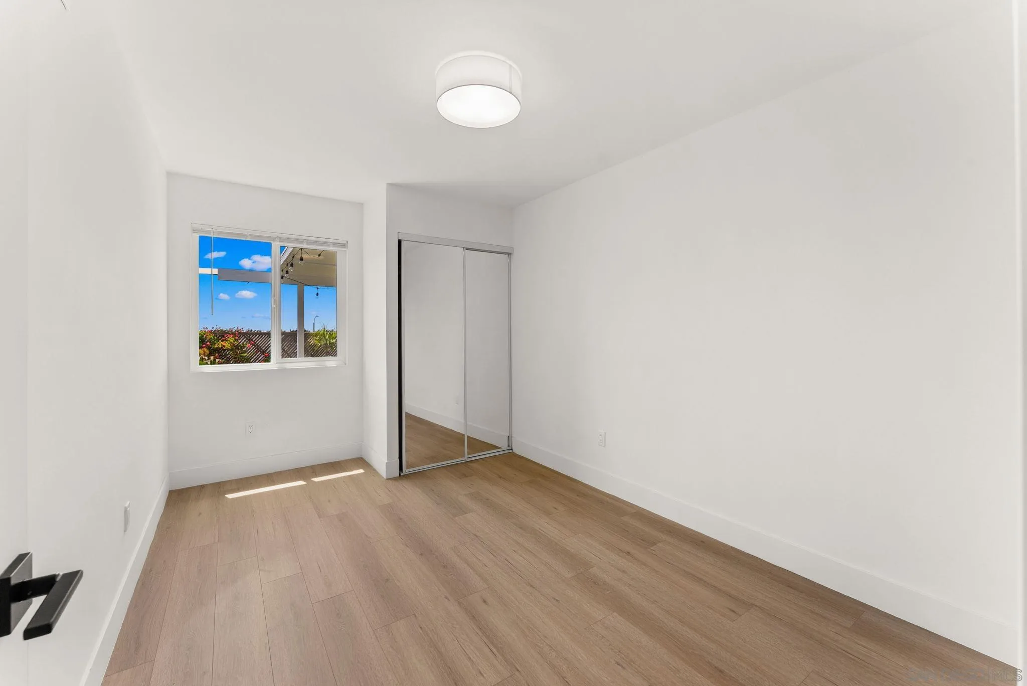 https://cdn.realtyfeed.com/cdn/127/260010726/f45ee1c292d2efaefbf3c482601c5ddc.webp